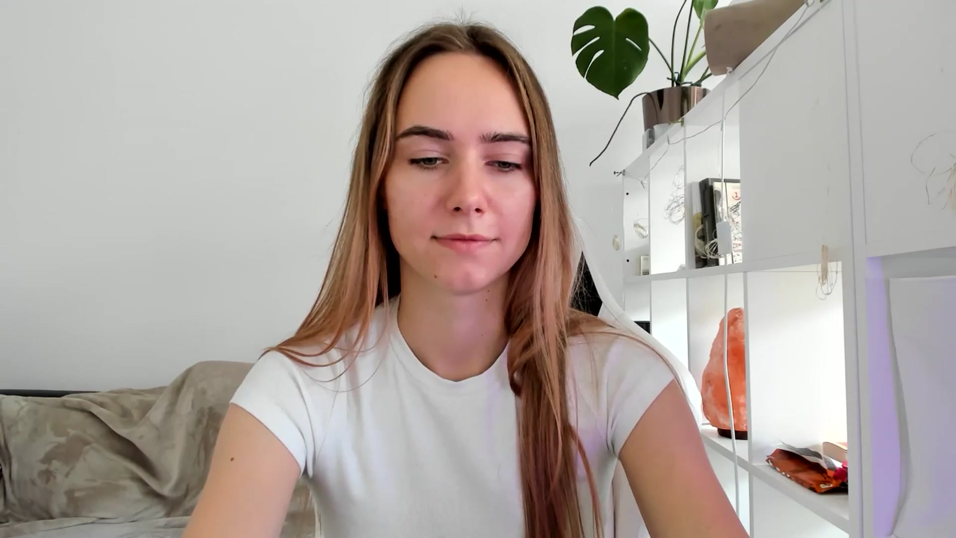Gallery image thumbnail from OhAlisa's myfreecams stream on, 08/01/2025, 13:01 image 10 of 20