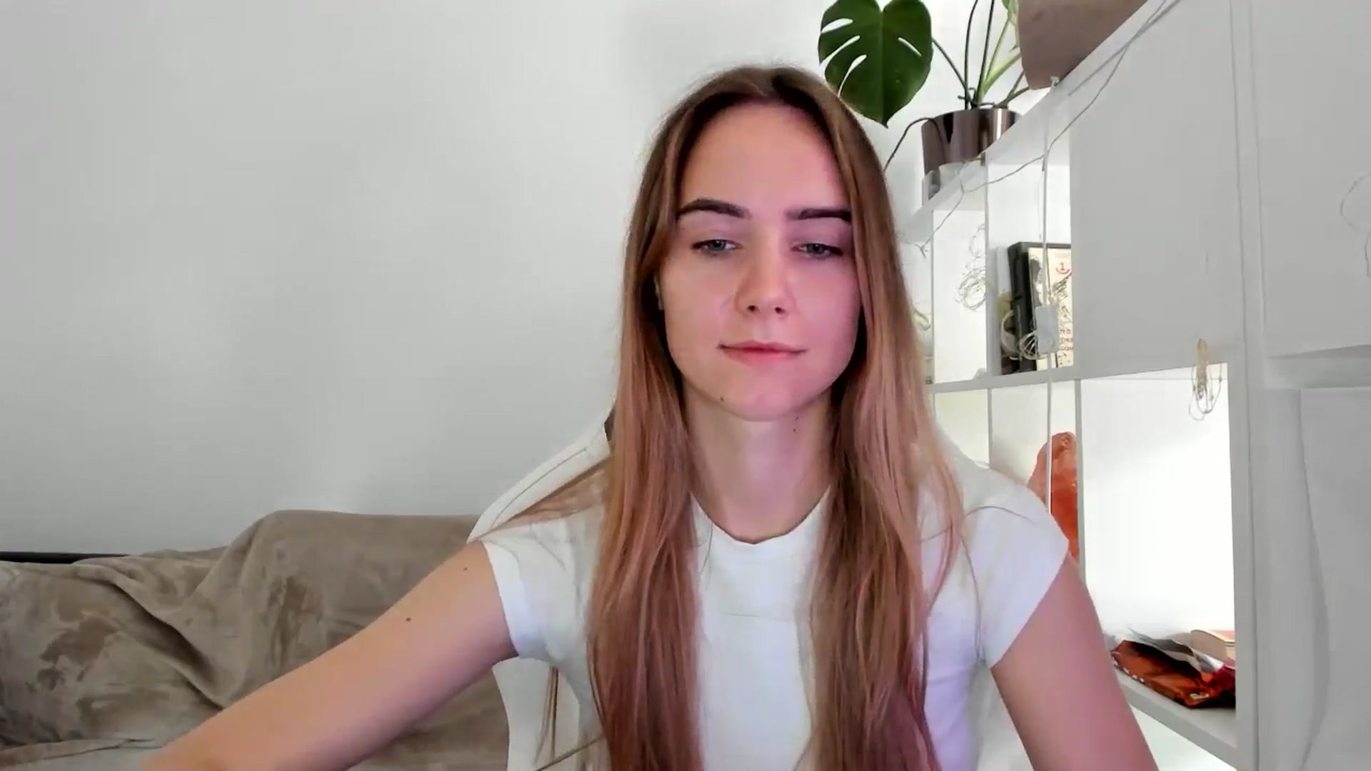 Gallery image thumbnail from OhAlisa's myfreecams stream on, 08/01/2025, 13:01 image 5 of 20