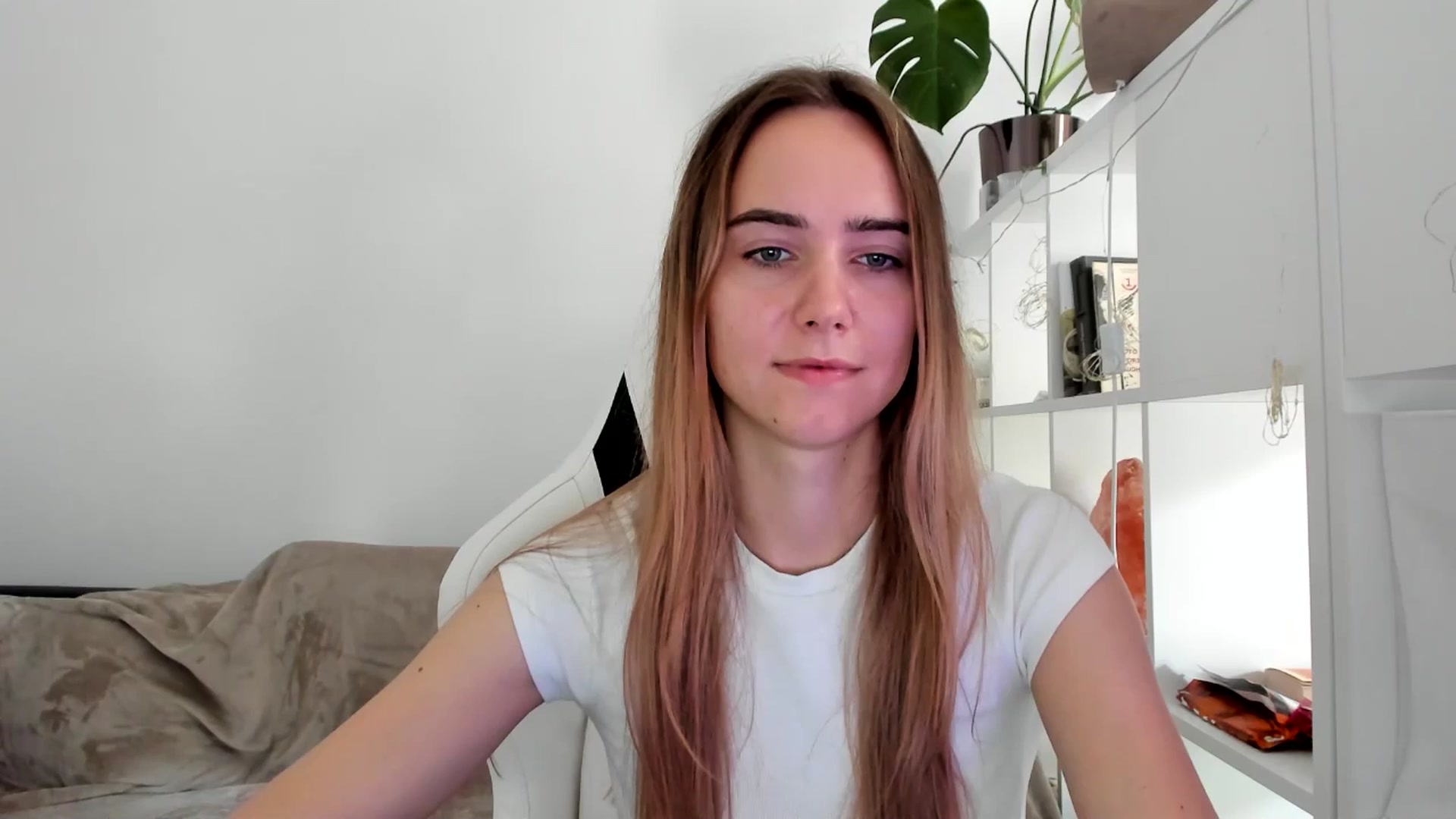 Gallery image thumbnail from OhAlisa's myfreecams stream on, 08/01/2025, 13:01 image 6 of 20