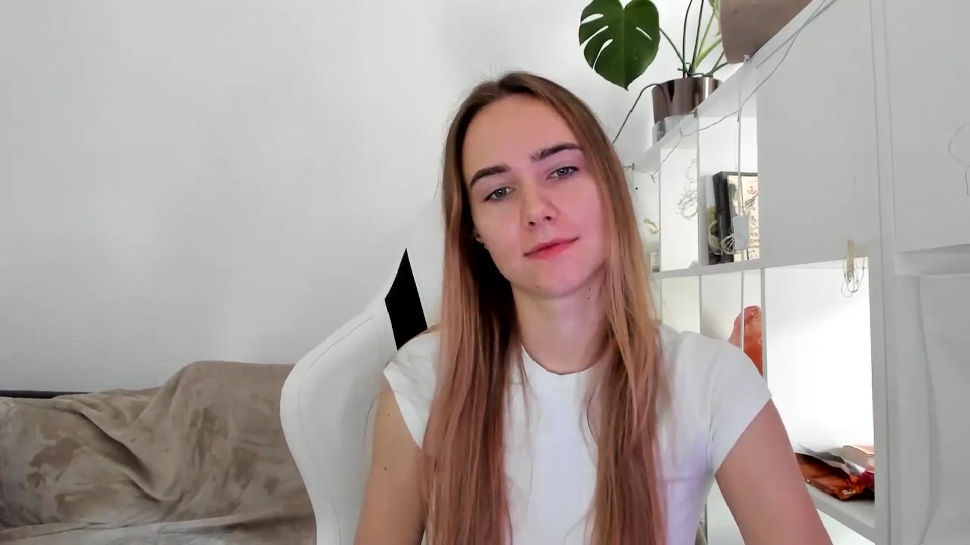 Gallery image thumbnail from OhAlisa's myfreecams stream on, 08/01/2025, 13:01 image 8 of 20