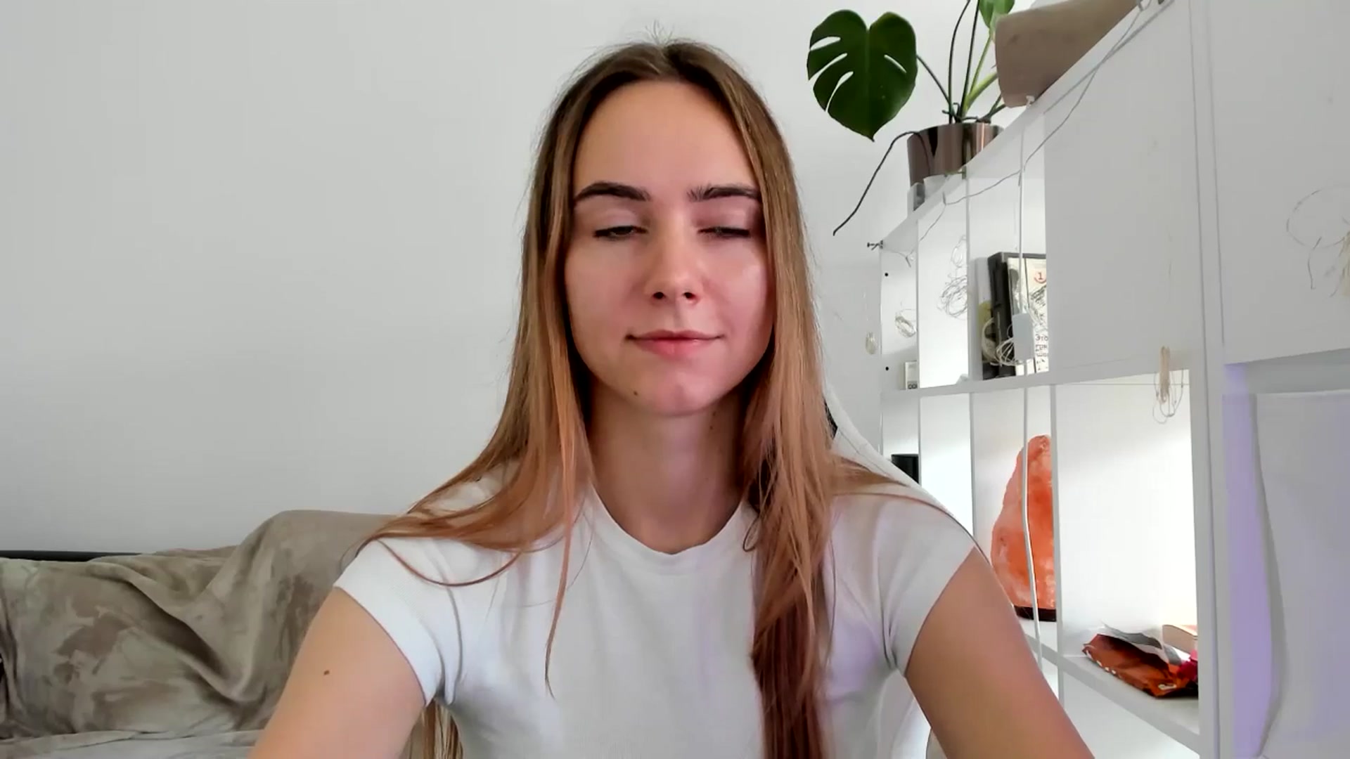 Gallery image thumbnail from OhAlisa's myfreecams stream on, 08/01/2025, 13:01 image 14 of 20