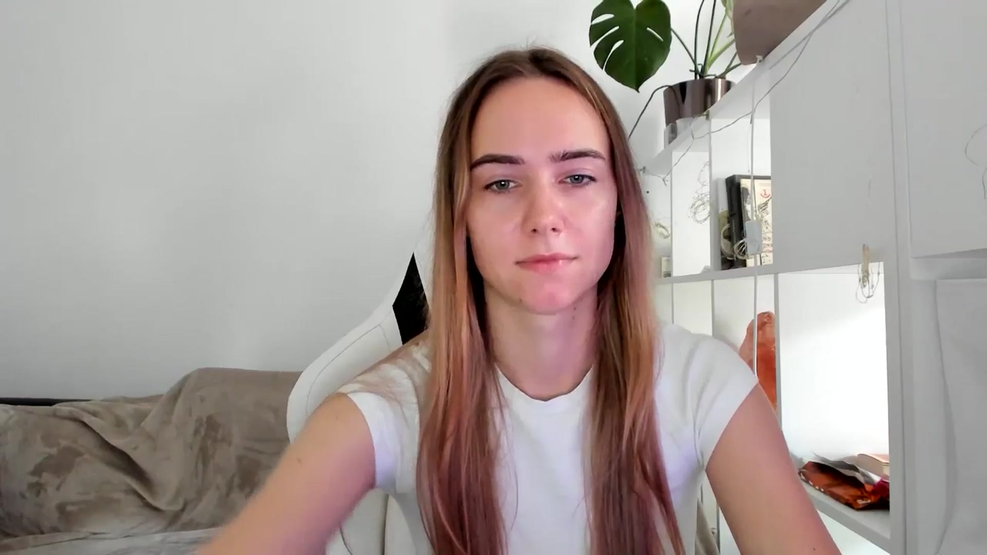Gallery image thumbnail from OhAlisa's myfreecams stream on, 08/01/2025, 13:01 image 7 of 20