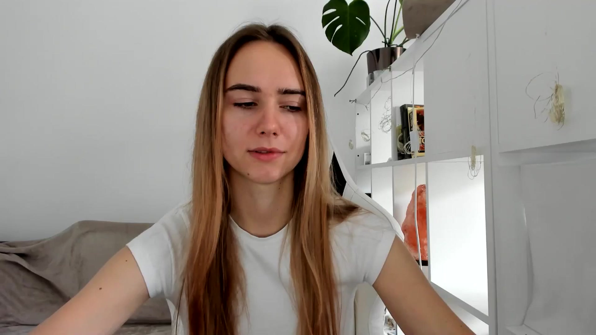Gallery image thumbnail from OhAlisa's myfreecams stream on, 08/02/2025, 13:35 image 8 of 20