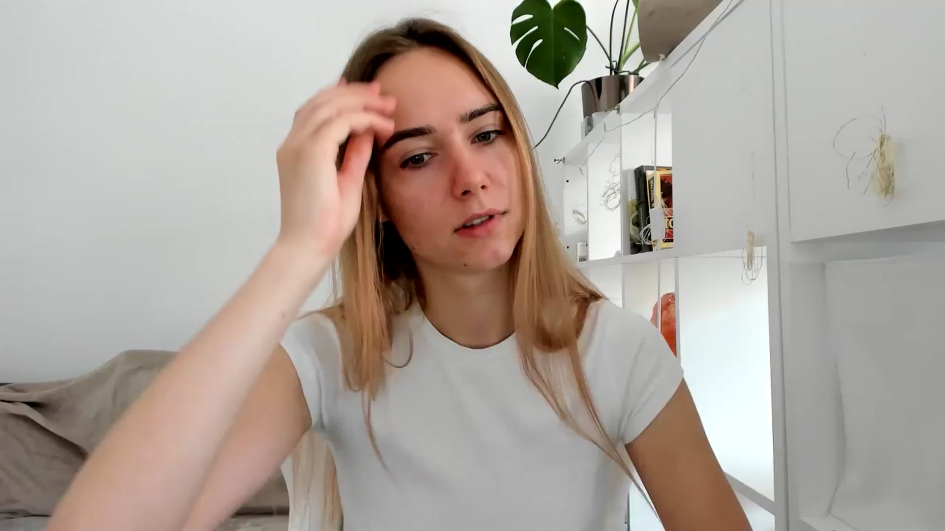 Gallery image thumbnail from OhAlisa's myfreecams stream on, 08/02/2025, 13:35 image 1 of 20