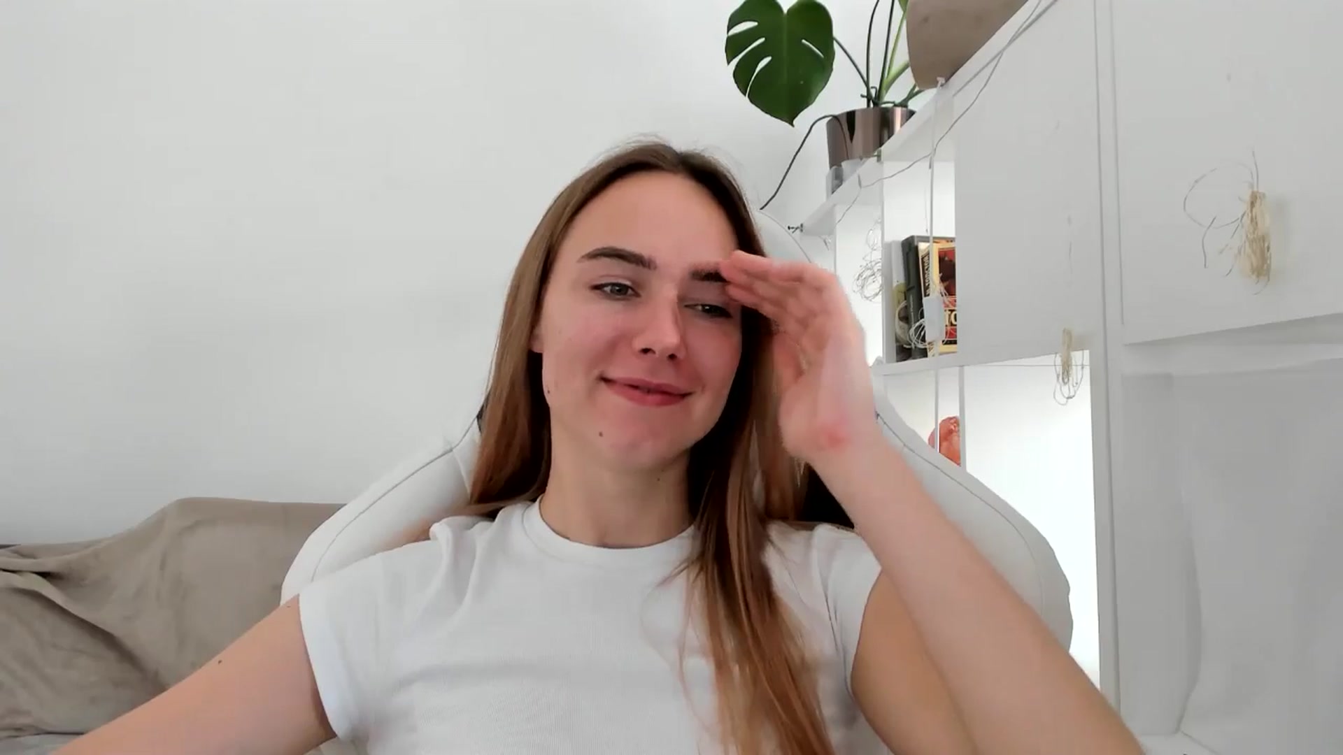 Gallery image thumbnail from OhAlisa's myfreecams stream on, 08/02/2025, 13:35 image 15 of 20