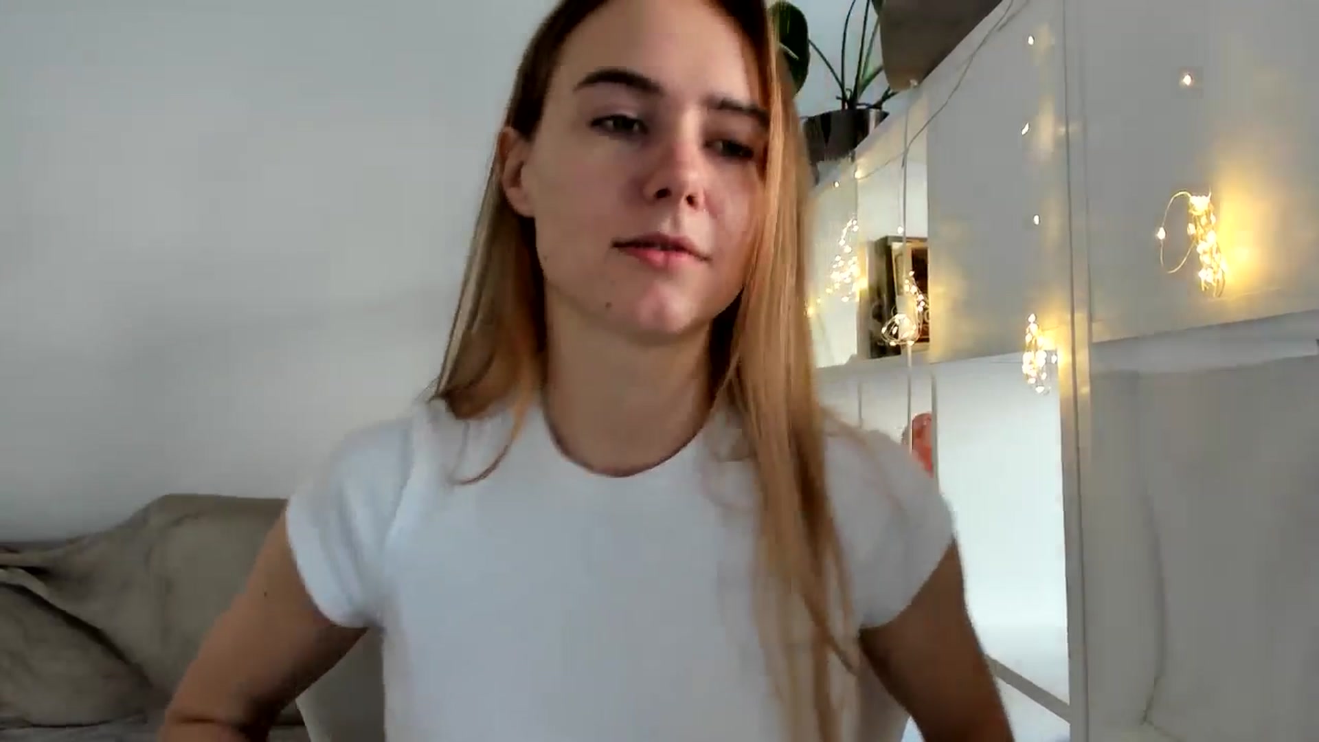 Gallery image thumbnail from OhAlisa's myfreecams stream on, 08/02/2025, 15:05 image 14 of 20