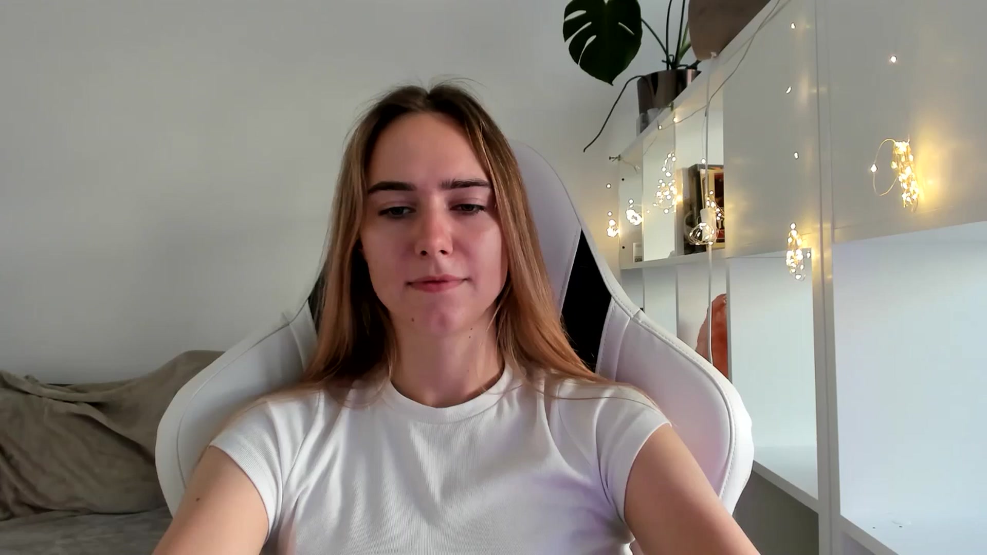 Gallery image thumbnail from OhAlisa's myfreecams stream on, 08/02/2025, 16:53 image 7 of 20