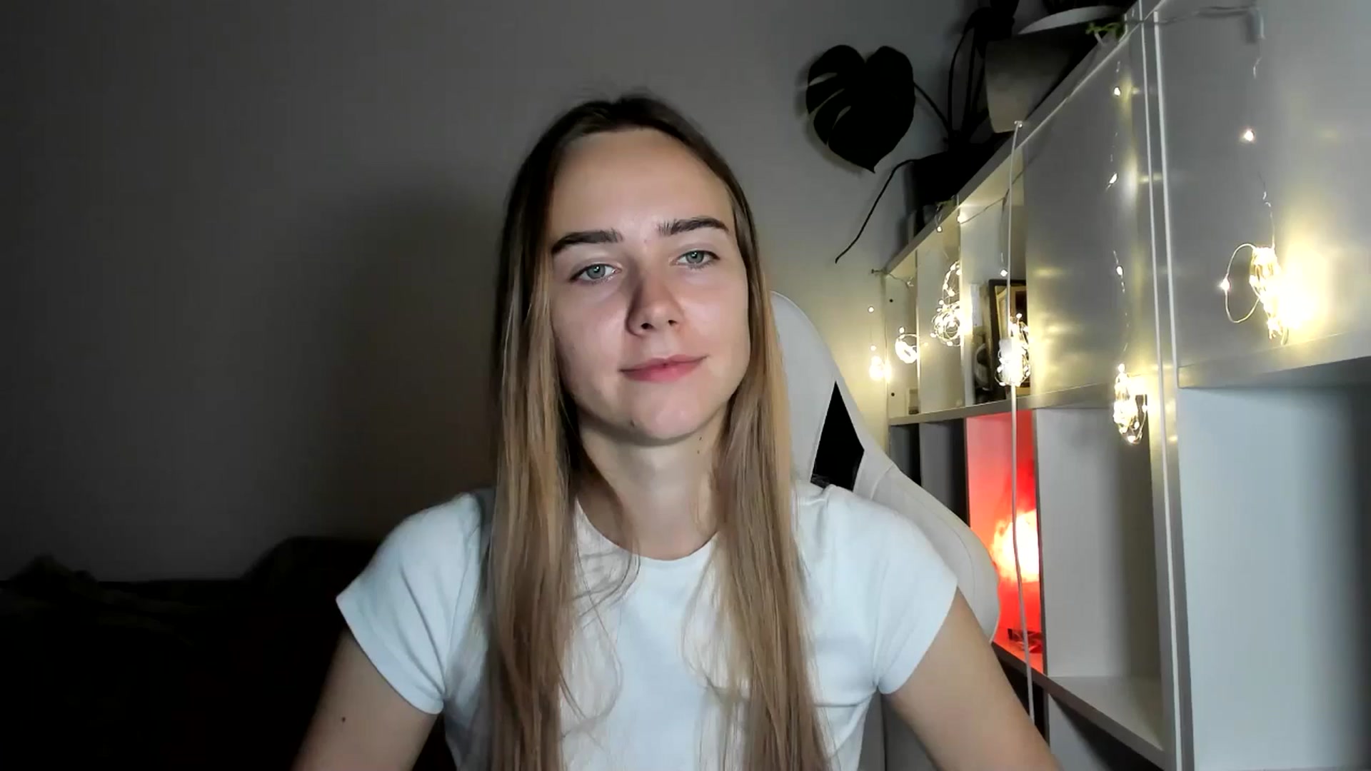 Gallery image thumbnail from OhAlisa's myfreecams stream on, 08/02/2025, 19:06 image 19 of 20