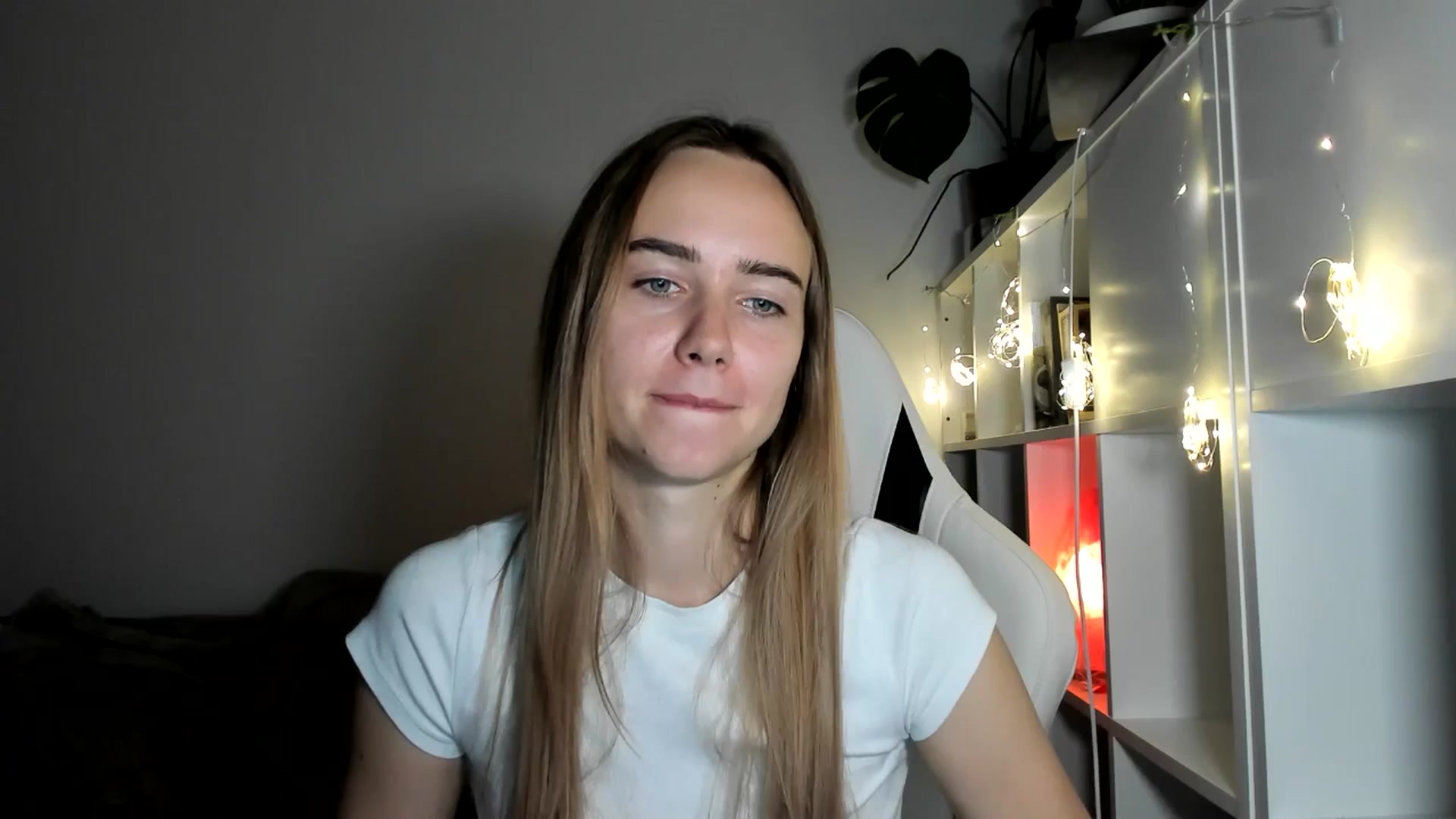 Gallery image thumbnail from OhAlisa's myfreecams stream on, 08/02/2025, 19:06 image 20 of 20