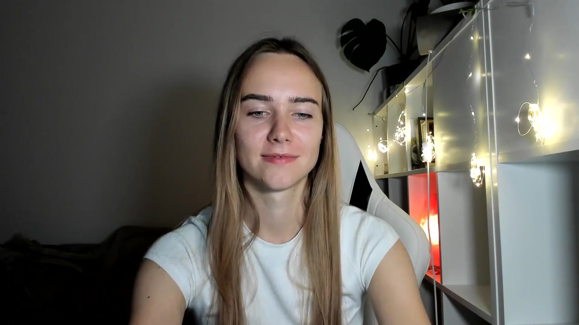 Gallery image thumbnail from OhAlisa's myfreecams stream on, 08/02/2025, 19:06 image 15 of 20