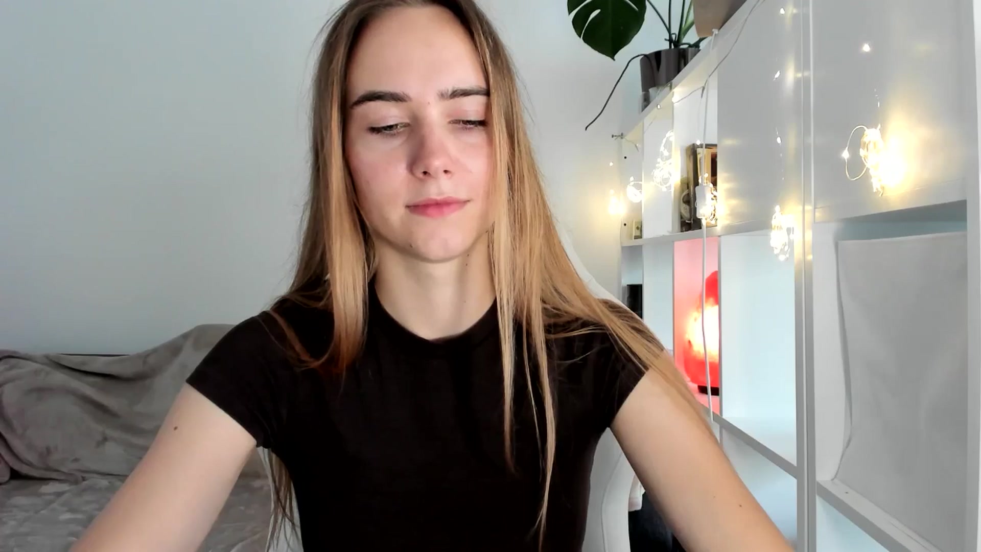 Gallery image thumbnail from OhAlisa's myfreecams stream on, 08/03/2025, 15:20 image 3 of 20