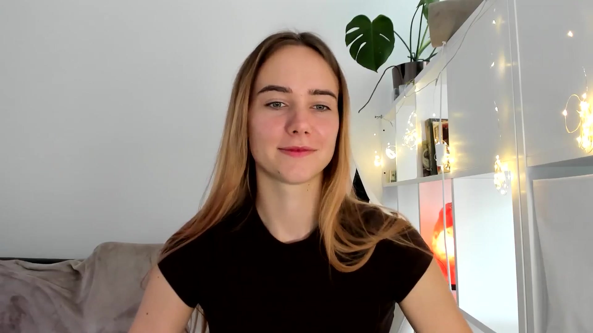 Gallery image thumbnail from OhAlisa's myfreecams stream on, 08/04/2025, 11:54 image 11 of 20