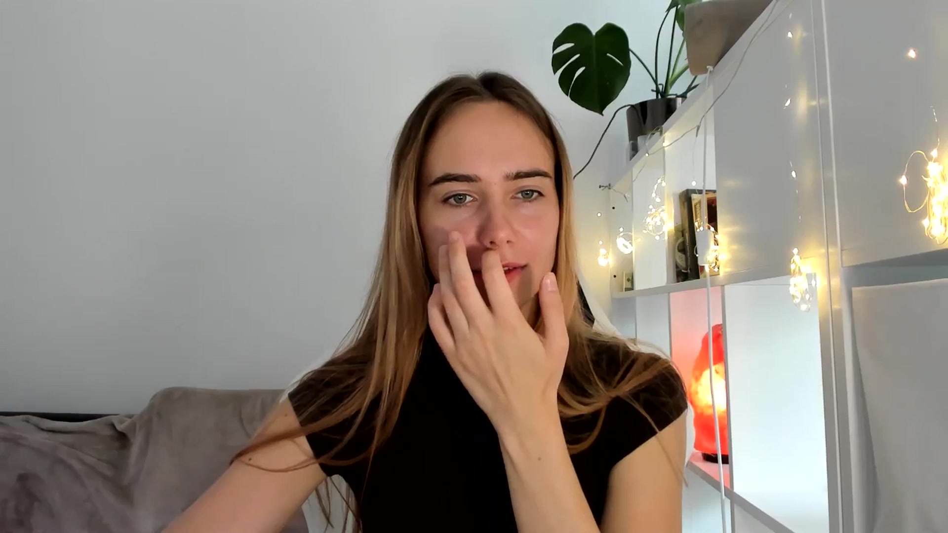 Gallery image thumbnail from OhAlisa's myfreecams stream on, 08/04/2025, 11:54 image 12 of 20