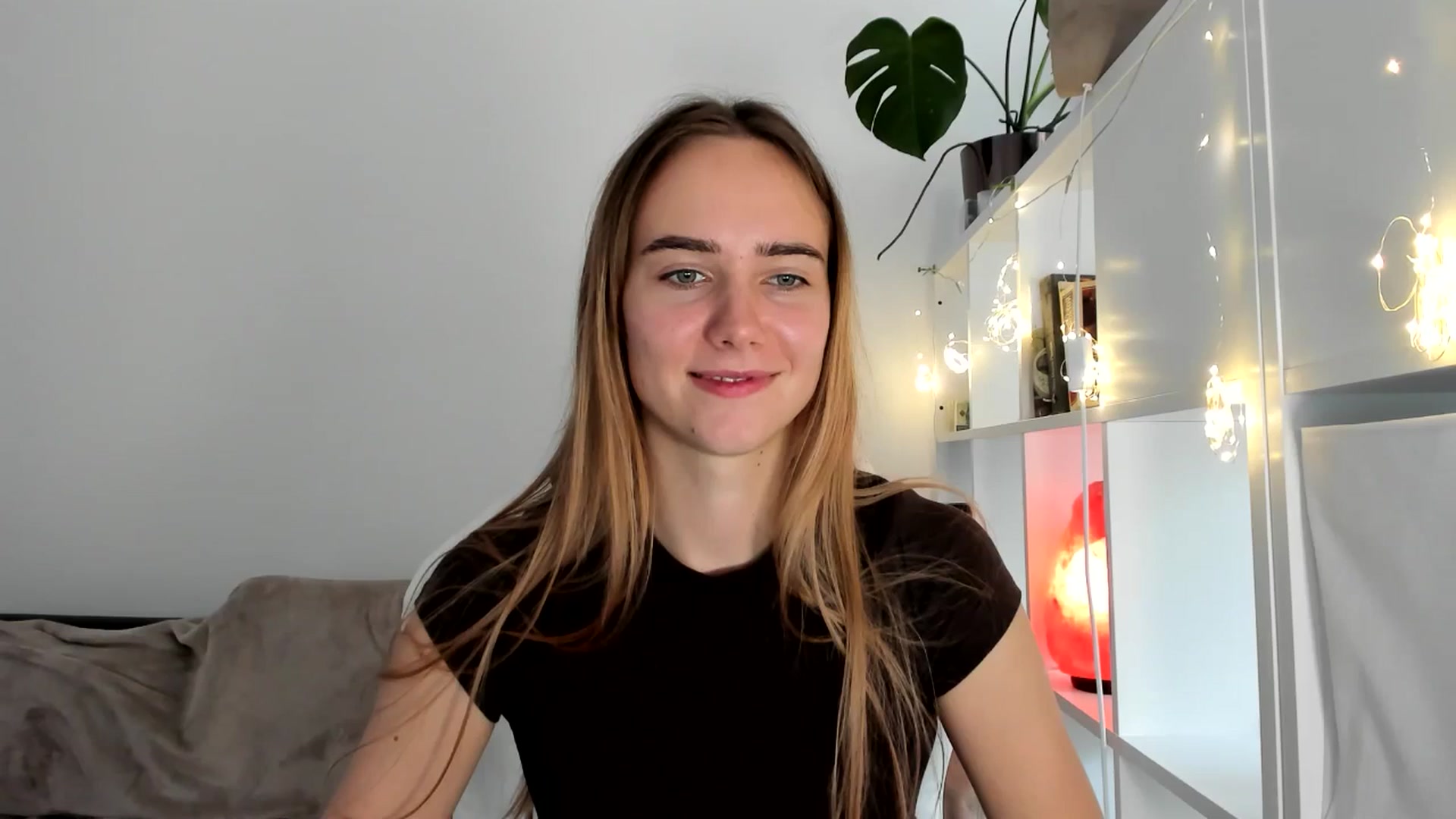 Gallery image thumbnail from OhAlisa's myfreecams stream on, 08/04/2025, 13:17 image 20 of 20