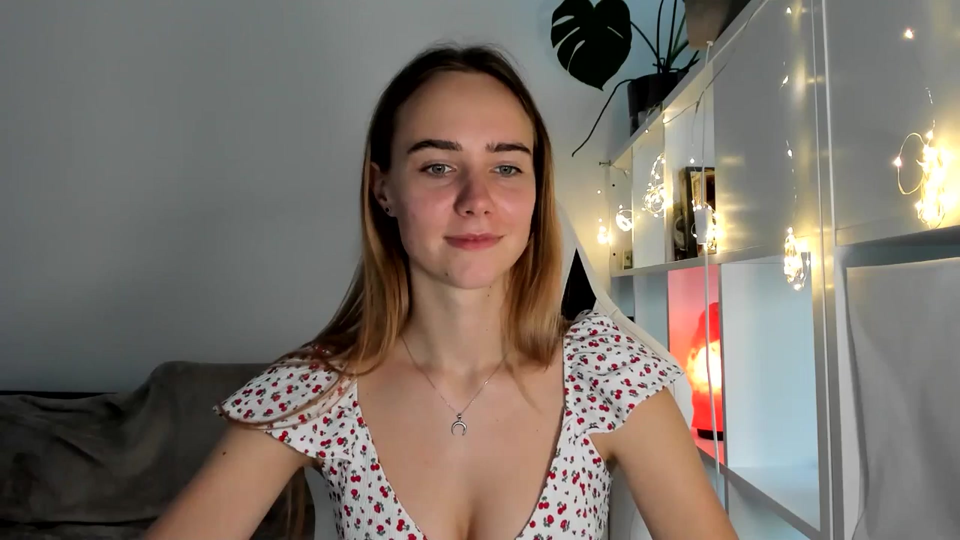Gallery image thumbnail from OhAlisa's myfreecams stream on, 08/04/2025, 17:29 image 5 of 20
