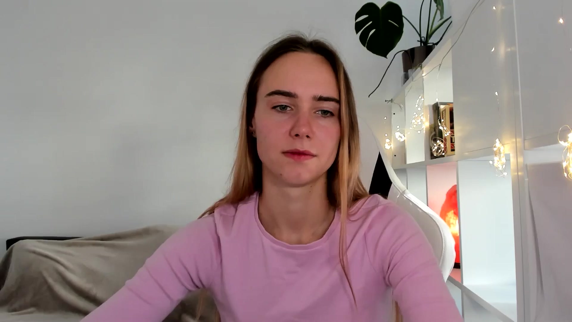 Gallery image thumbnail from OhAlisa's myfreecams stream on, 08/05/2025, 16:14 image 10 of 20