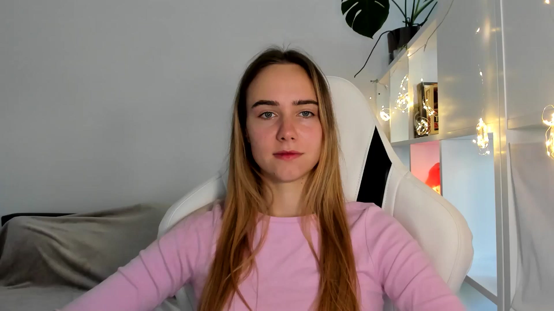 Gallery image thumbnail from OhAlisa's myfreecams stream on, 08/05/2025, 16:14 image 16 of 20