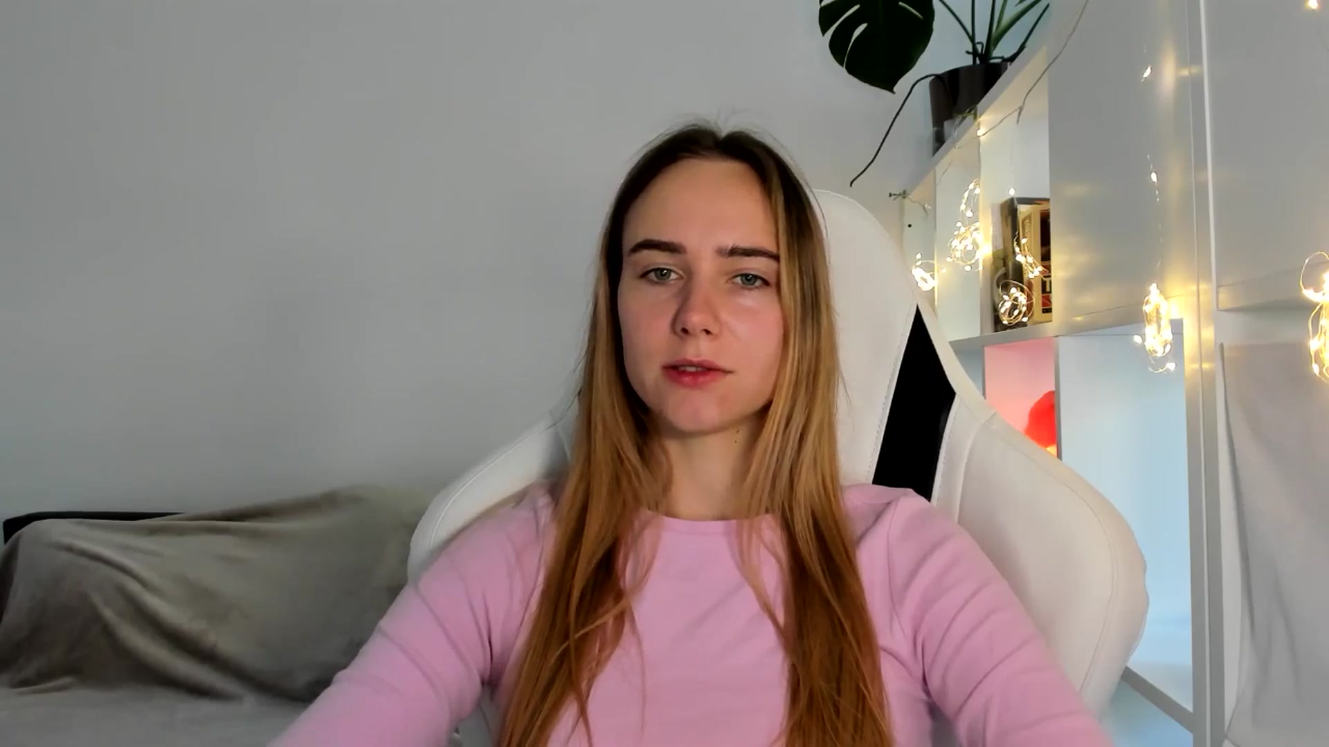 Gallery image thumbnail from OhAlisa's myfreecams stream on, 08/05/2025, 16:14 image 18 of 20