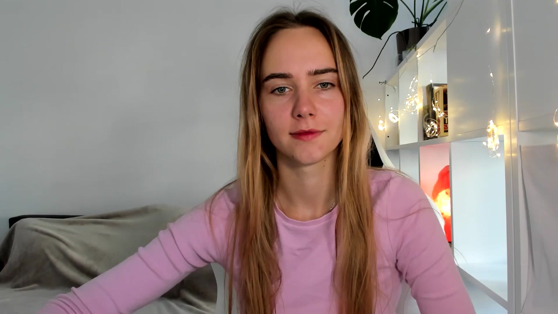 Gallery image thumbnail from OhAlisa's myfreecams stream on, 08/05/2025, 16:14 image 2 of 20