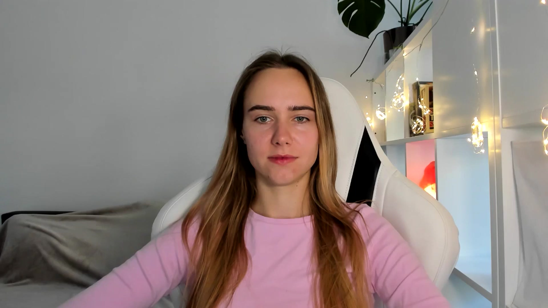 Gallery image thumbnail from OhAlisa's myfreecams stream on, 08/05/2025, 16:14 image 20 of 20