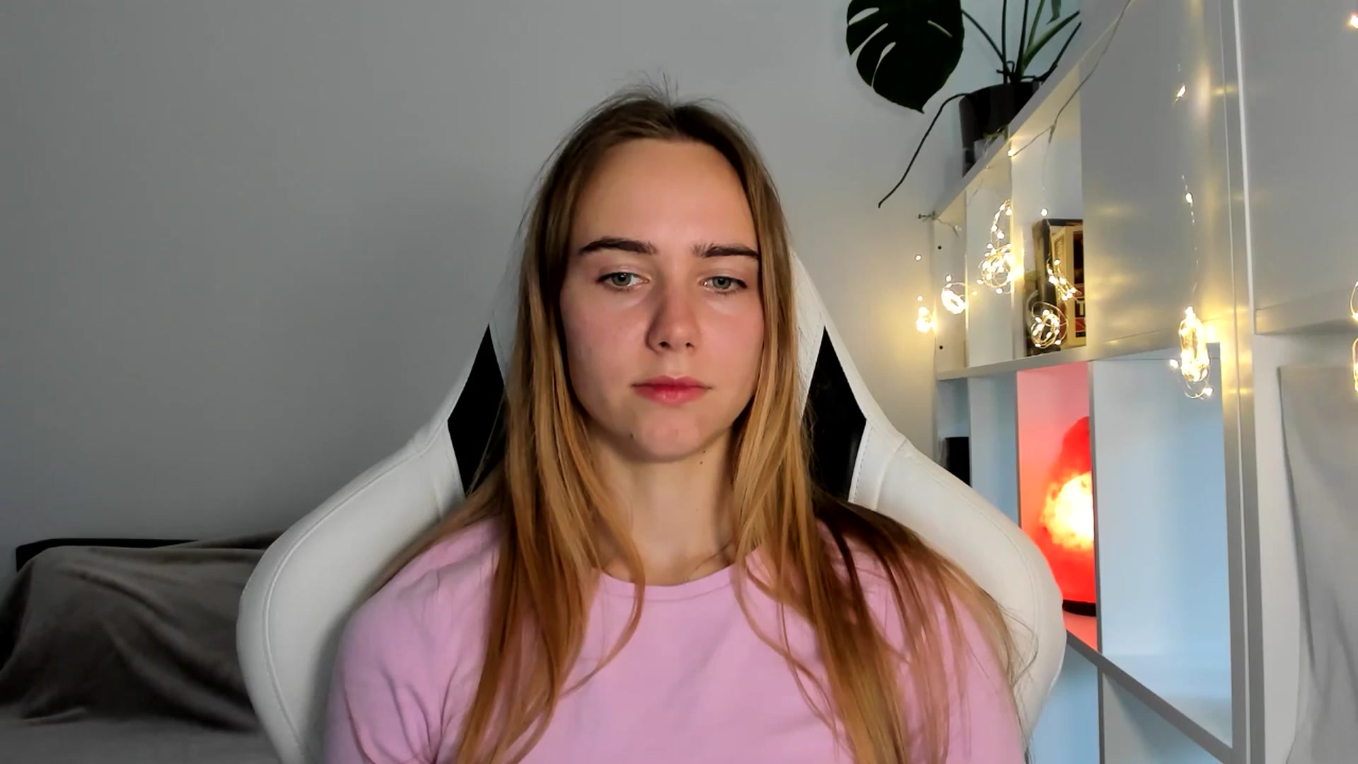 Gallery image thumbnail from OhAlisa's myfreecams stream on, 08/05/2025, 16:46 image 10 of 20
