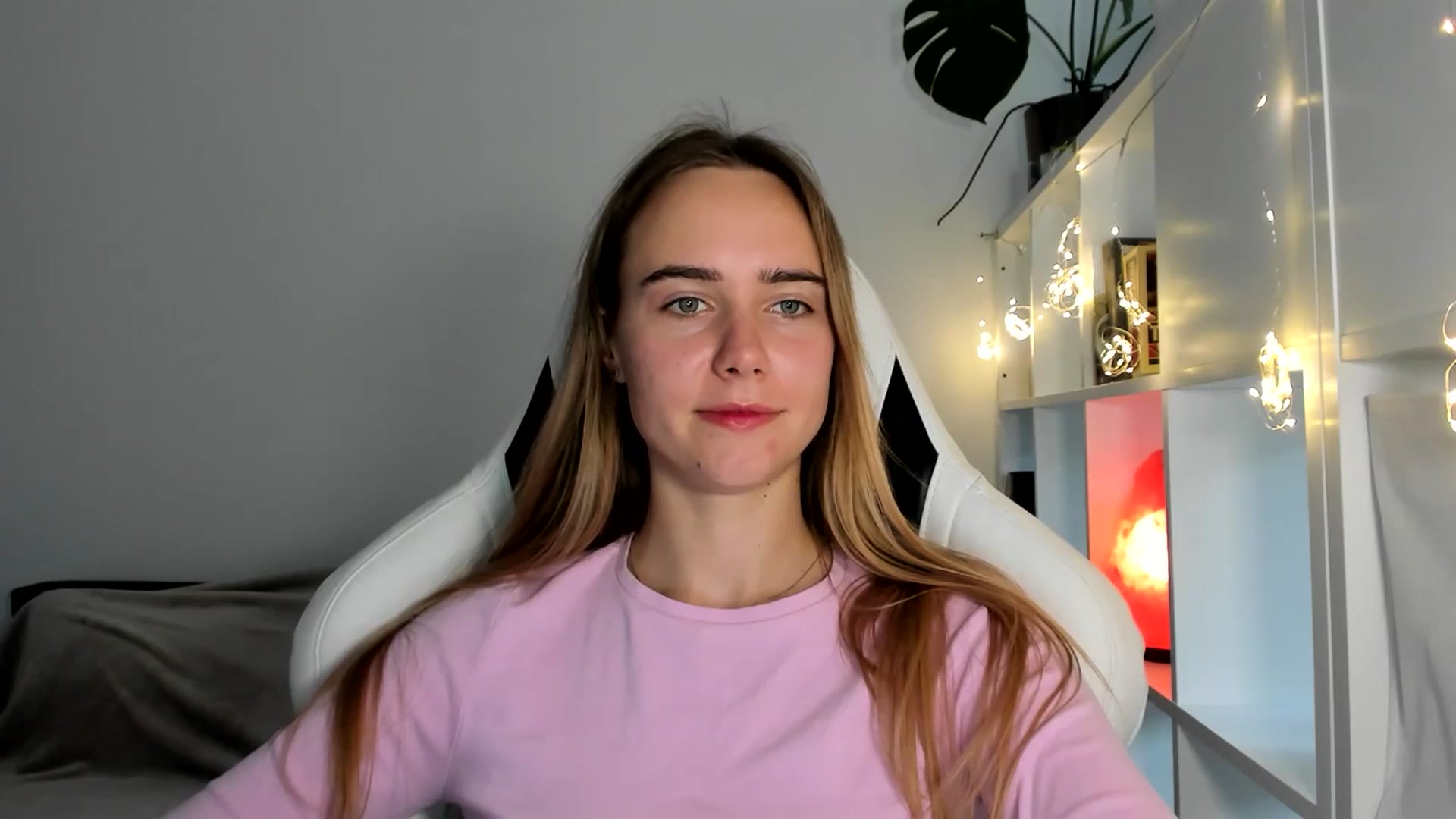 Gallery image thumbnail from OhAlisa's myfreecams stream on, 08/05/2025, 16:46 image 20 of 20