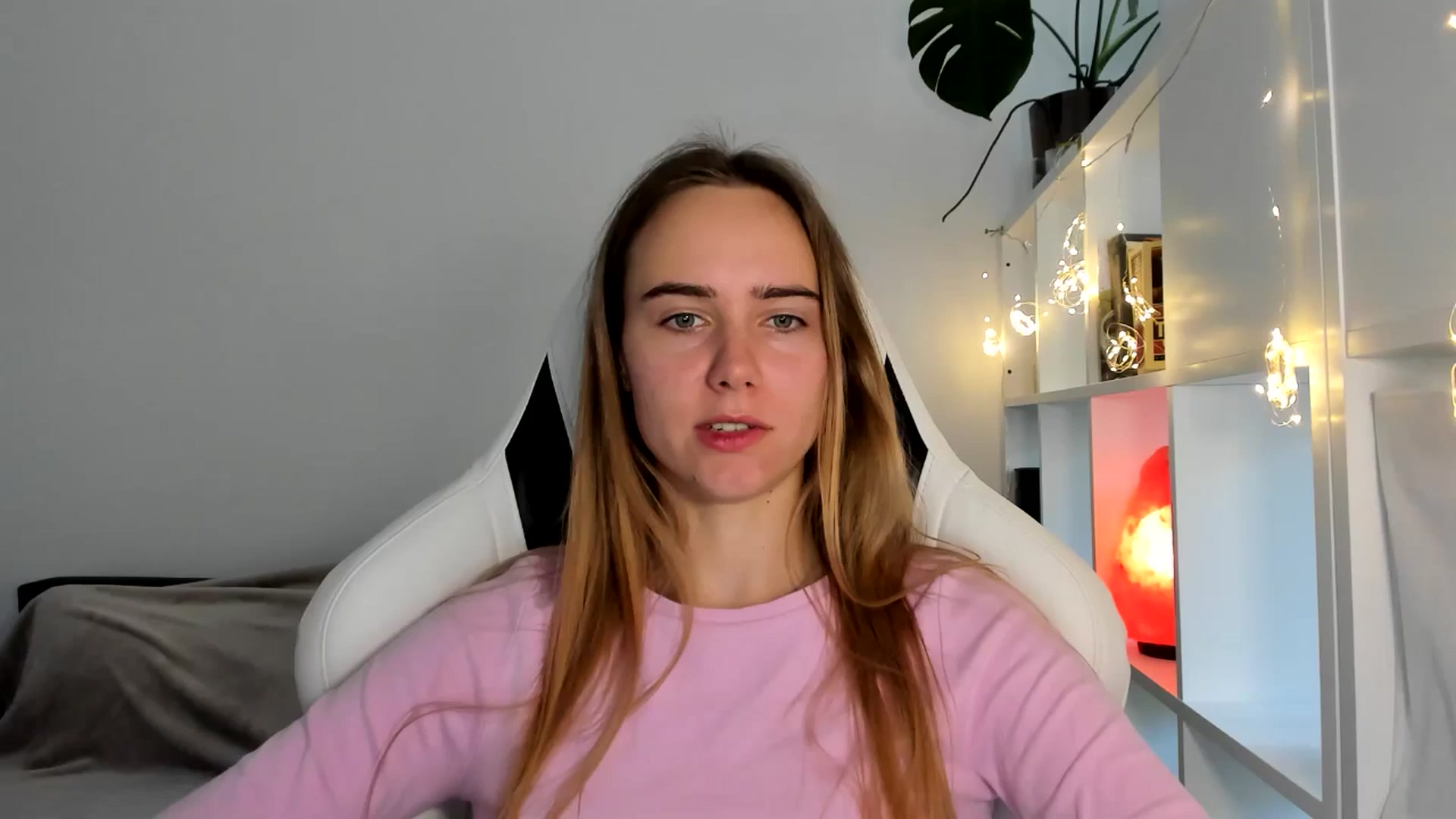 Gallery image thumbnail from OhAlisa's myfreecams stream on, 08/05/2025, 16:46 image 3 of 20