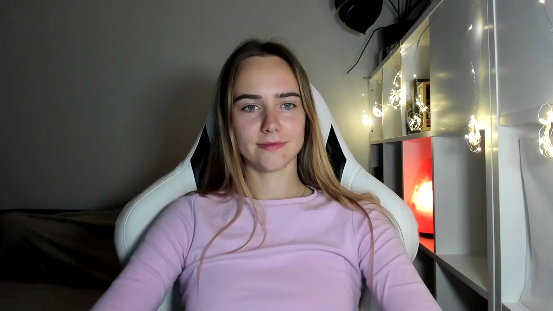 Gallery image thumbnail from OhAlisa's myfreecams stream on, 08/05/2025, 20:02 image 15 of 20