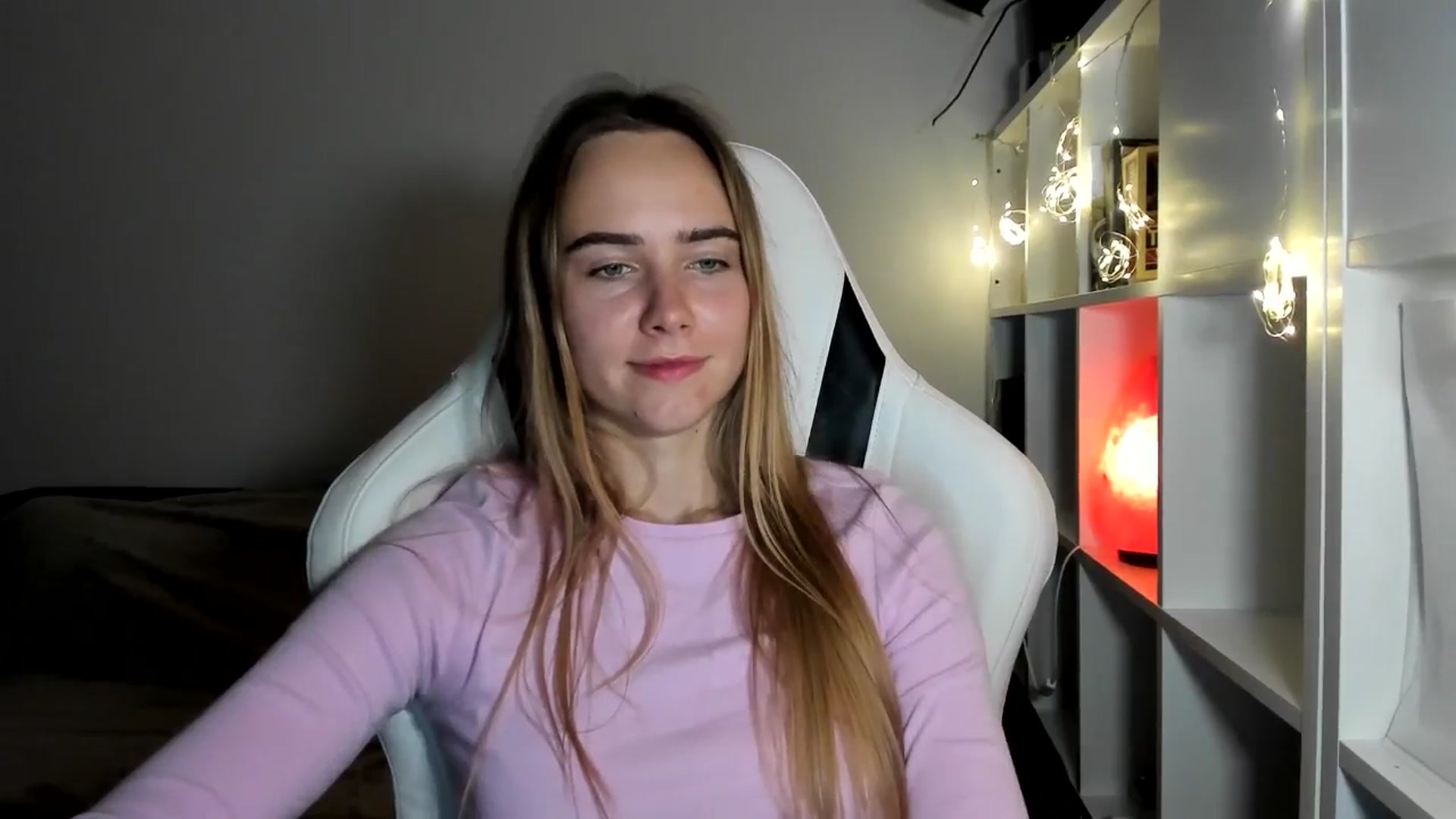 Gallery image thumbnail from OhAlisa's myfreecams stream on, 08/05/2025, 20:02 image 13 of 20