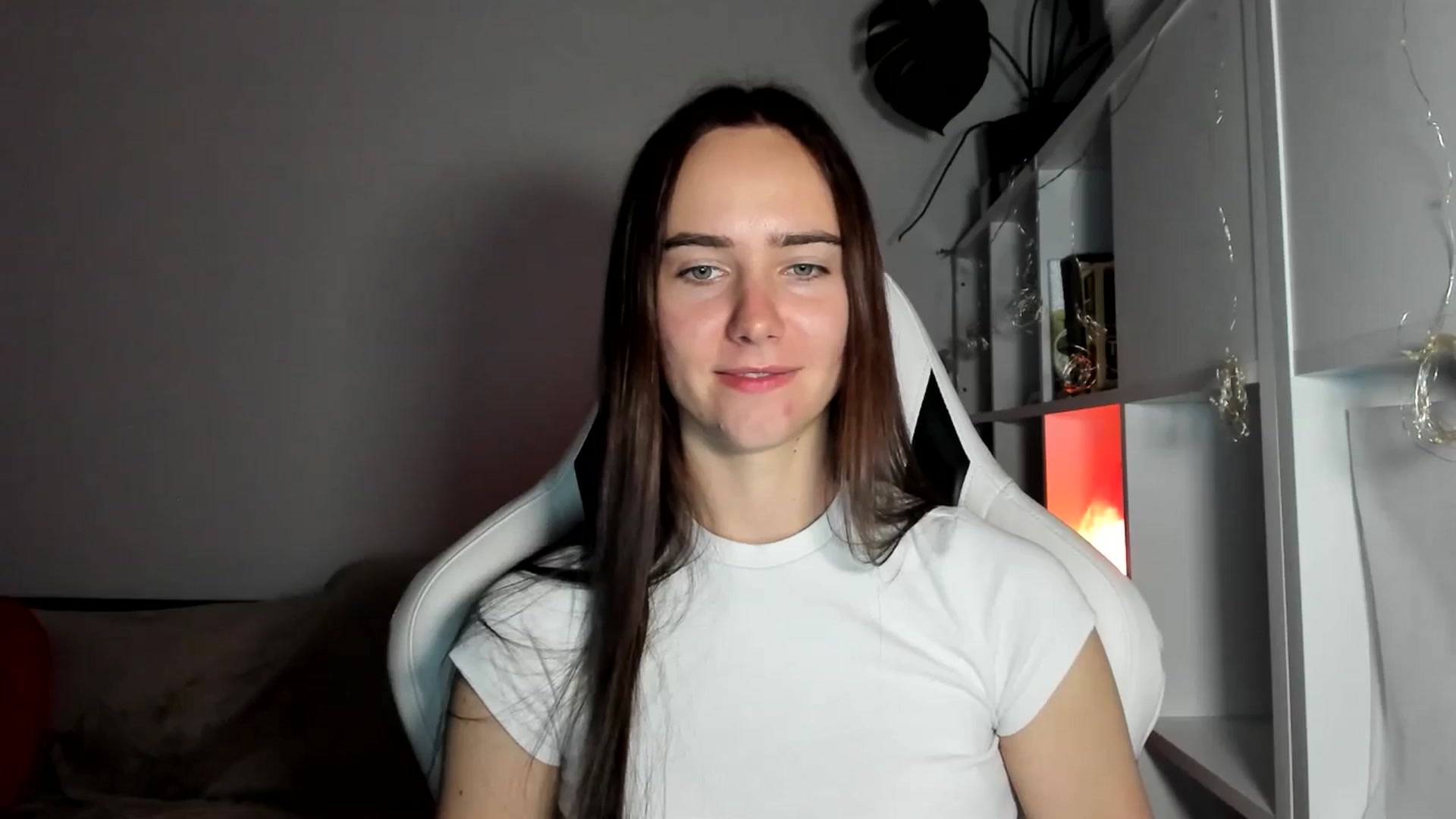 Gallery image thumbnail from OhAlisa's myfreecams stream on, 08/06/2025, 19:13 image 19 of 20
