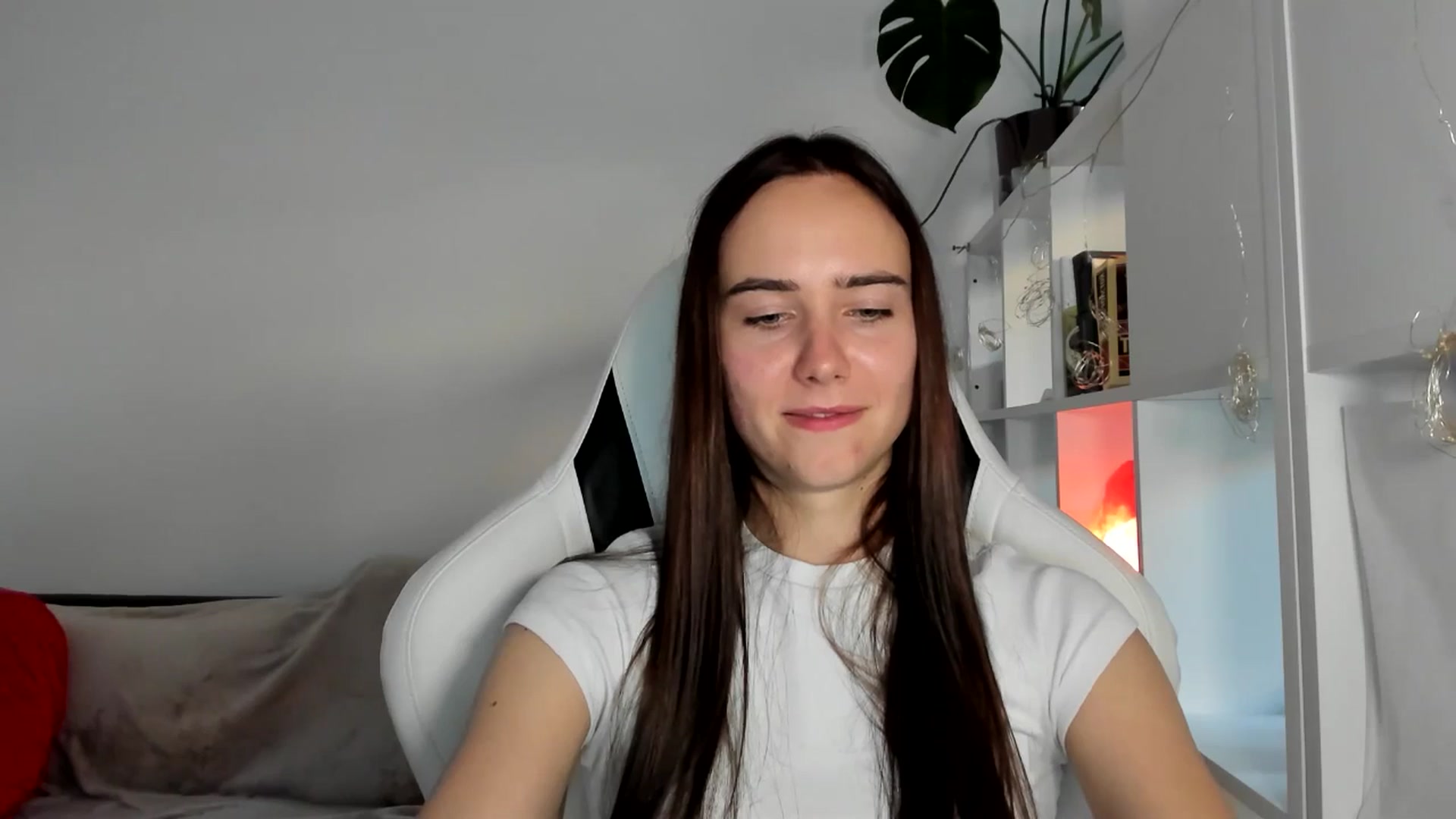 Gallery image thumbnail from OhAlisa's myfreecams stream on, 08/06/2025, 19:13 image 9 of 20