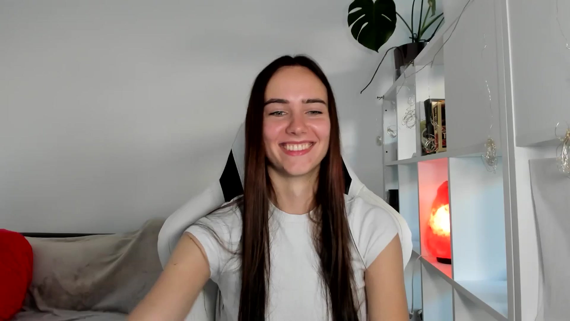 Gallery image thumbnail from OhAlisa's myfreecams stream on, 08/06/2025, 19:13 image 6 of 20