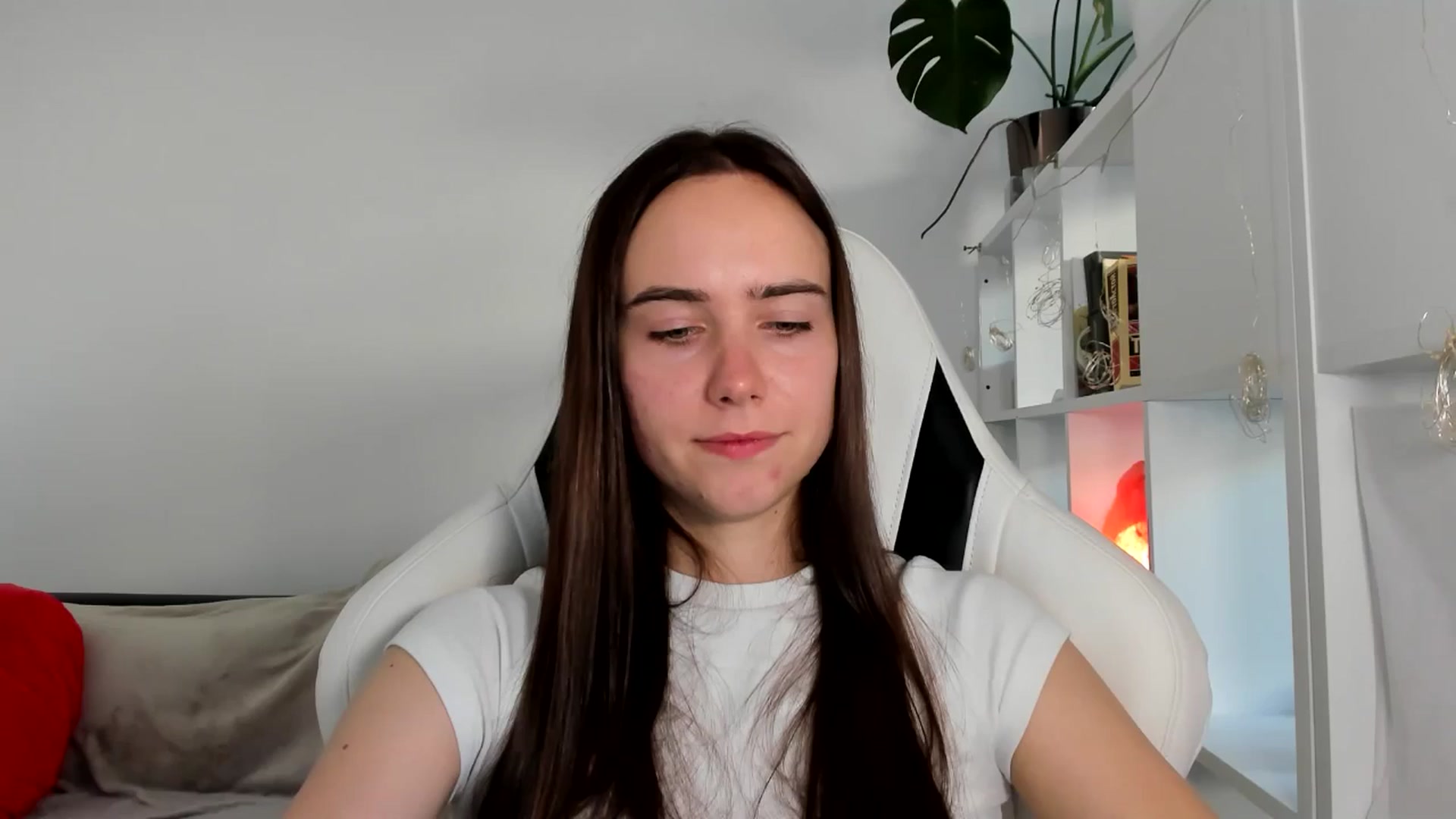 Gallery image thumbnail from OhAlisa's myfreecams stream on, 08/06/2025, 19:13 image 3 of 20