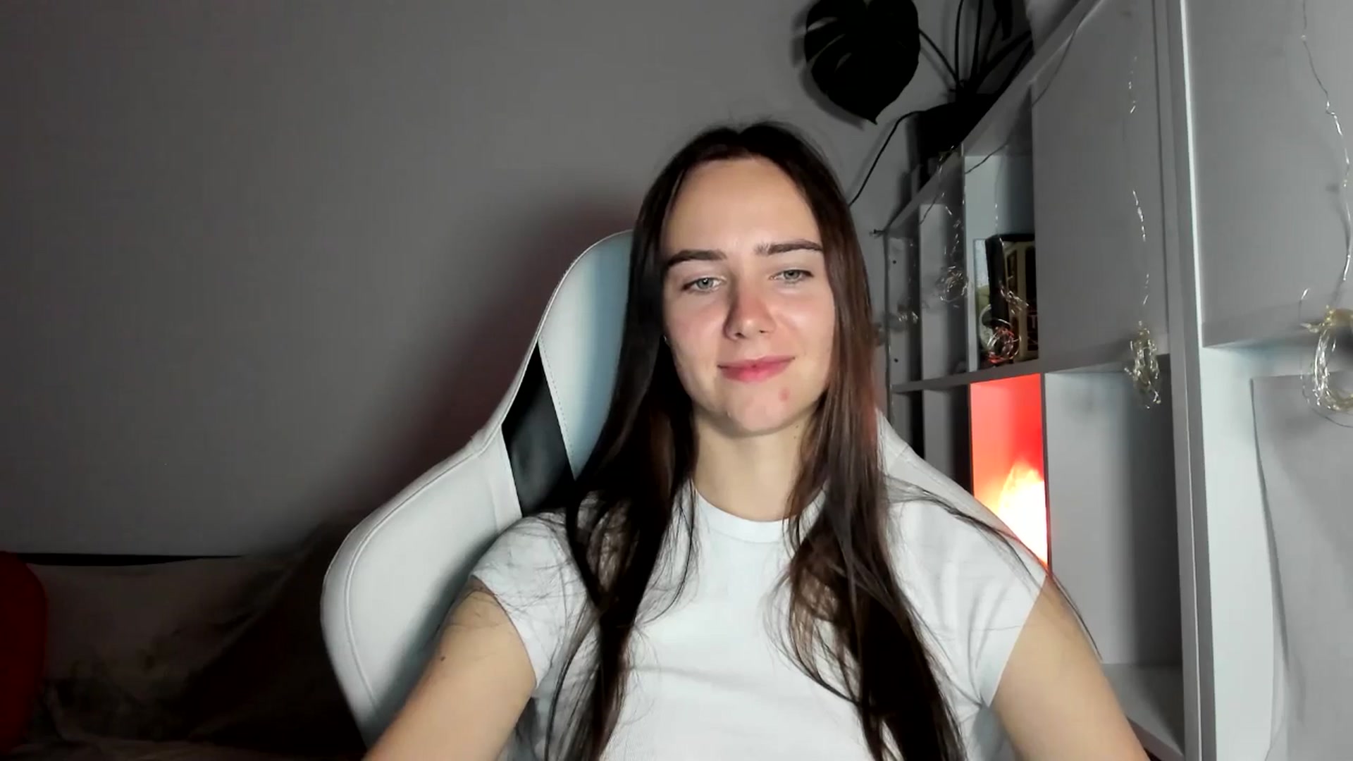 Gallery image thumbnail from OhAlisa's myfreecams stream on, 08/06/2025, 19:13 image 20 of 20