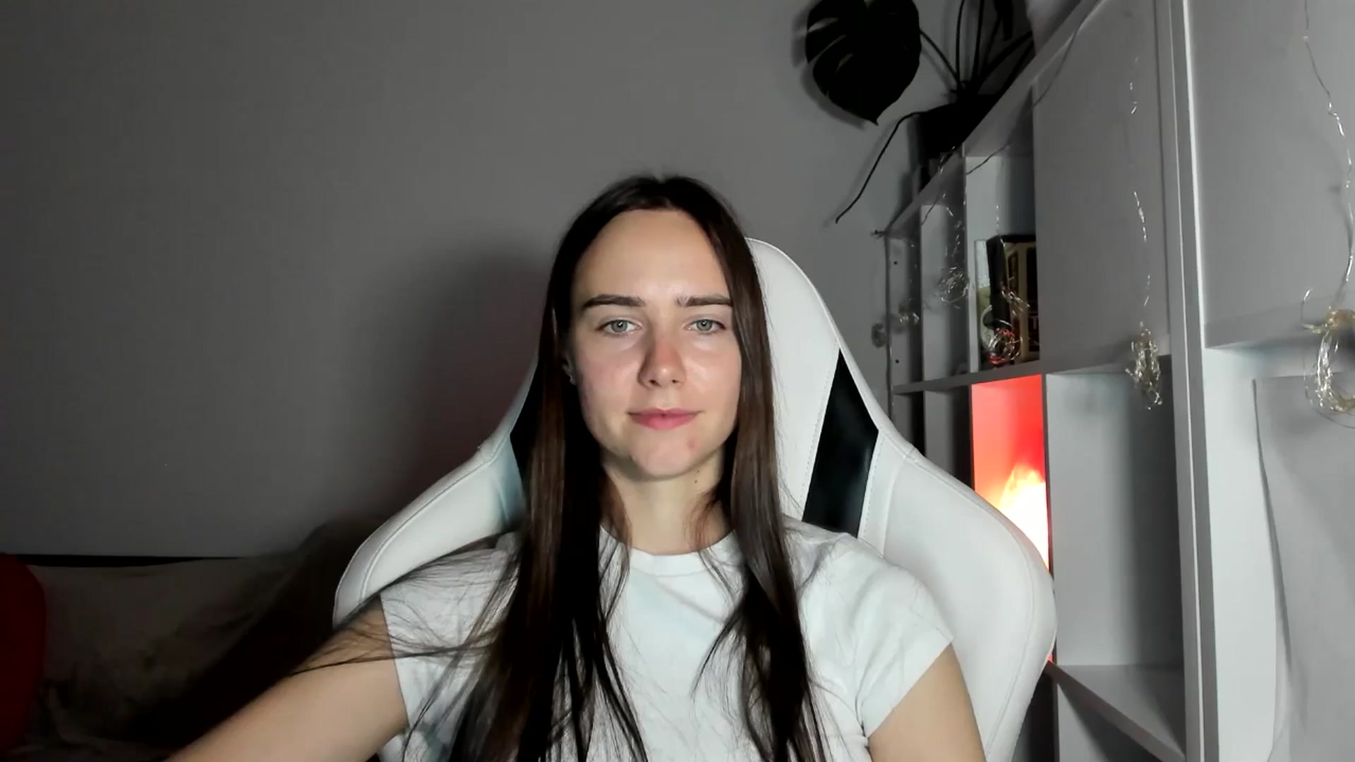Gallery image thumbnail from OhAlisa's myfreecams stream on, 08/06/2025, 19:13 image 17 of 20