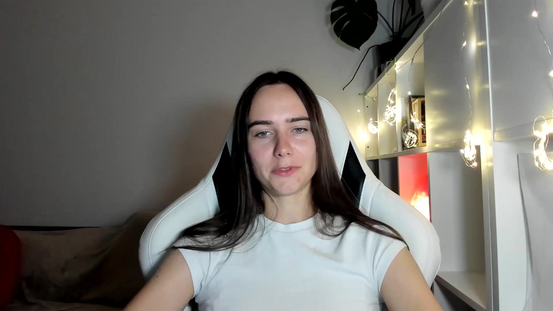 Gallery image thumbnail from OhAlisa's myfreecams stream on, 08/06/2025, 20:40 image 8 of 20