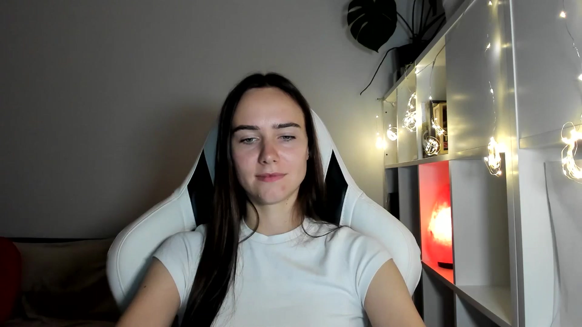 Gallery image thumbnail from OhAlisa's myfreecams stream on, 08/06/2025, 20:40 image 13 of 20