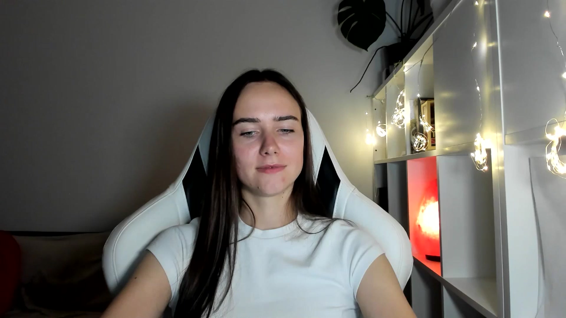 Gallery image thumbnail from OhAlisa's myfreecams stream on, 08/06/2025, 20:40 image 14 of 20