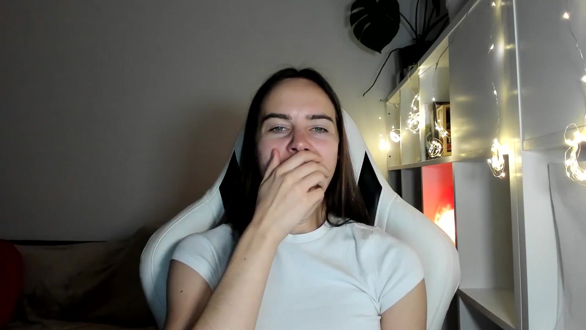 Gallery image thumbnail from OhAlisa's myfreecams stream on, 08/06/2025, 20:40 image 6 of 20