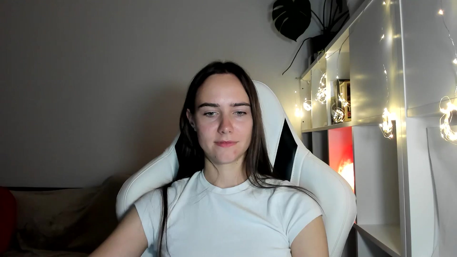Gallery image thumbnail from OhAlisa's myfreecams stream on, 08/06/2025, 20:40 image 10 of 20