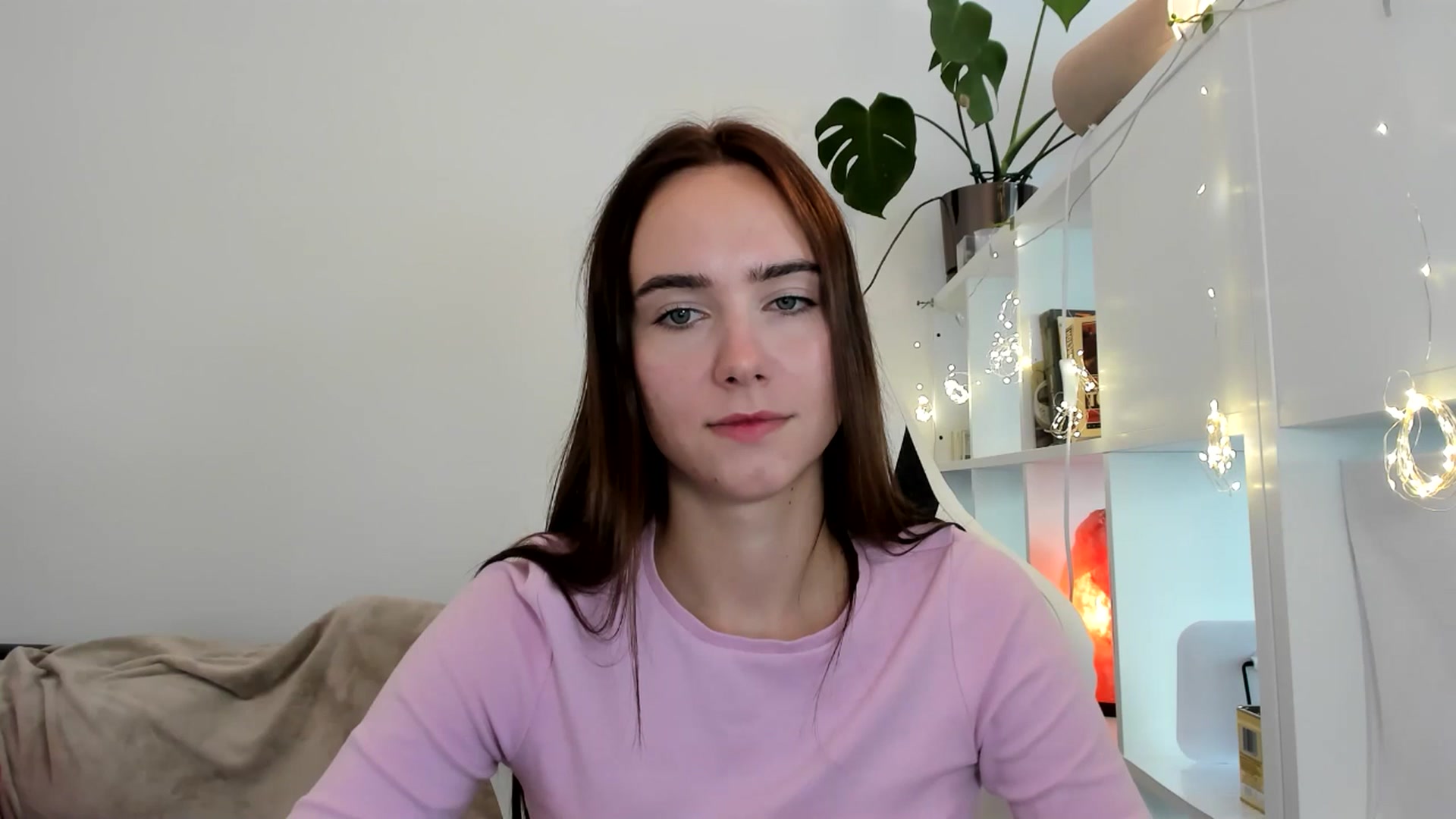 Gallery image thumbnail from OhAlisa's myfreecams stream on, 08/07/2025, 15:00 image 19 of 20