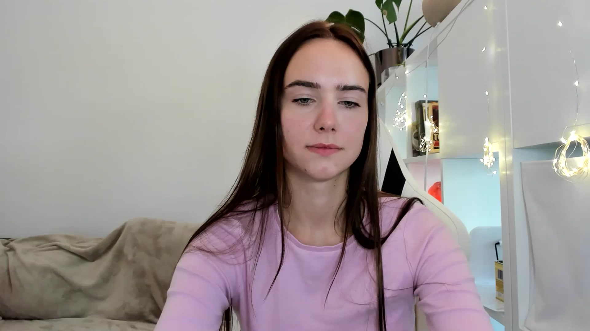 Gallery image thumbnail from OhAlisa's myfreecams stream on, 08/07/2025, 16:01 image 17 of 20