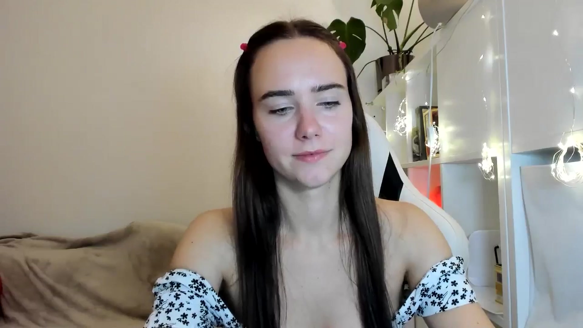 Gallery image thumbnail from OhAlisa's myfreecams stream on, 08/07/2025, 21:09 image 2 of 20