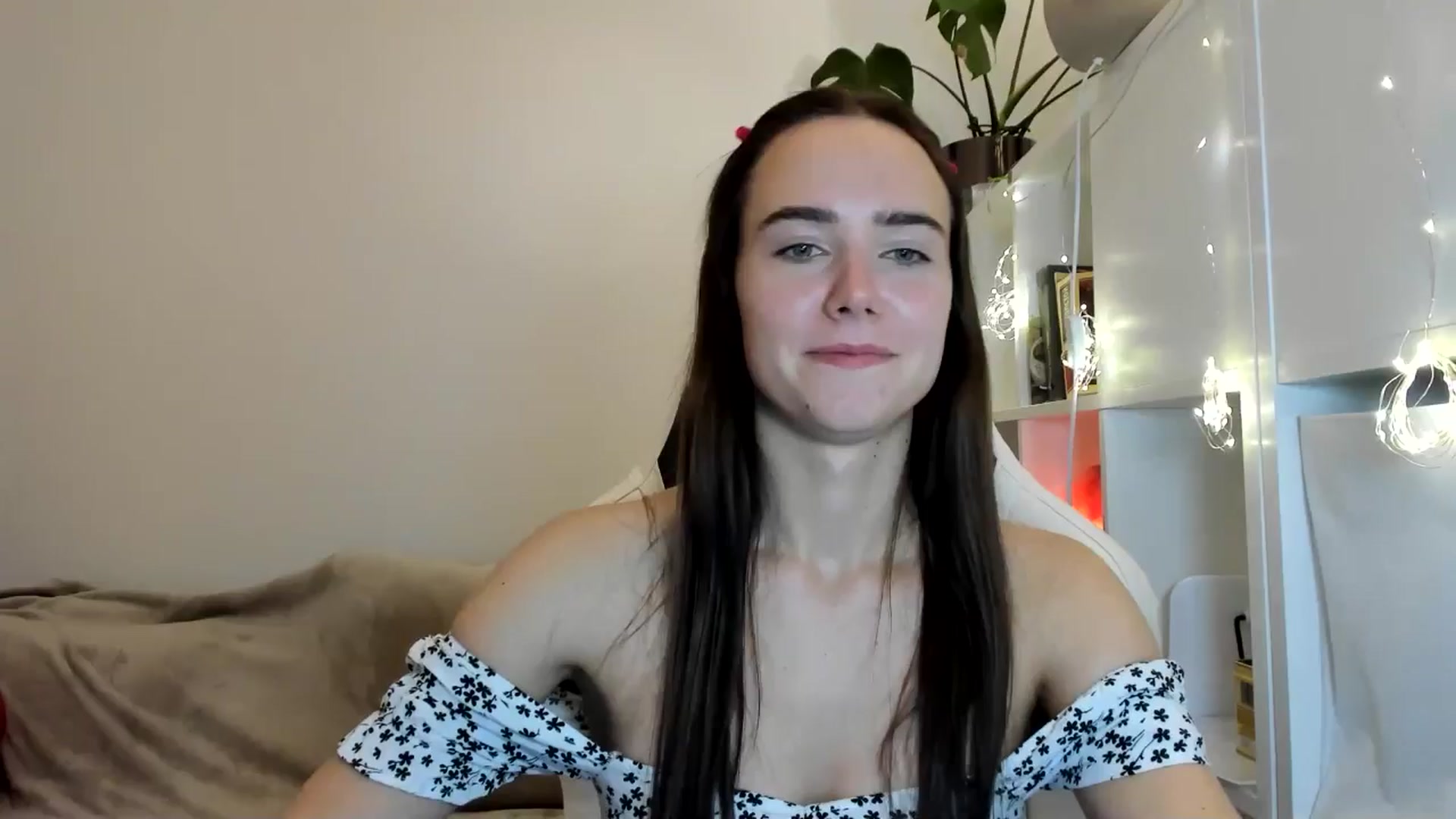 Gallery image thumbnail from OhAlisa's myfreecams stream on, 08/07/2025, 21:09 image 1 of 20