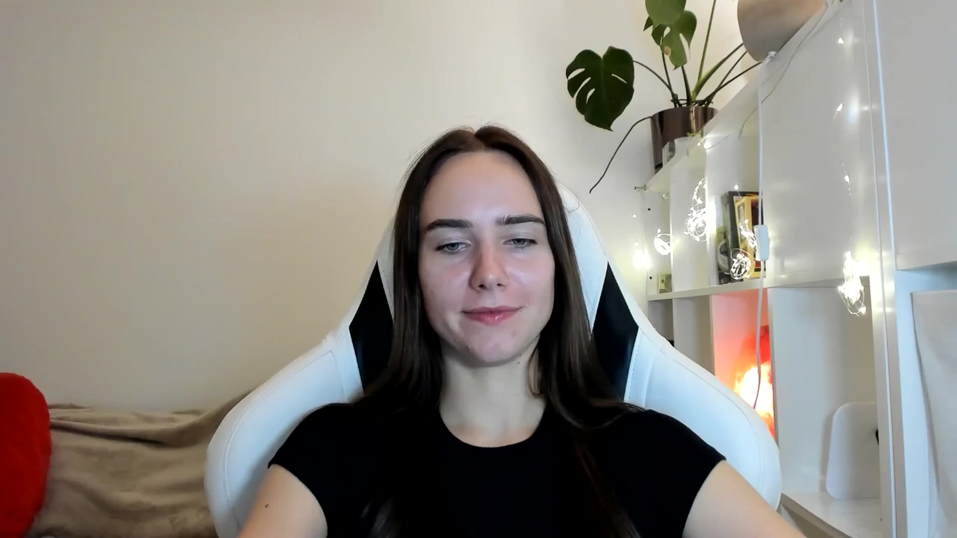 Gallery image thumbnail from OhAlisa's myfreecams stream on, 08/08/2025, 21:08 image 20 of 20