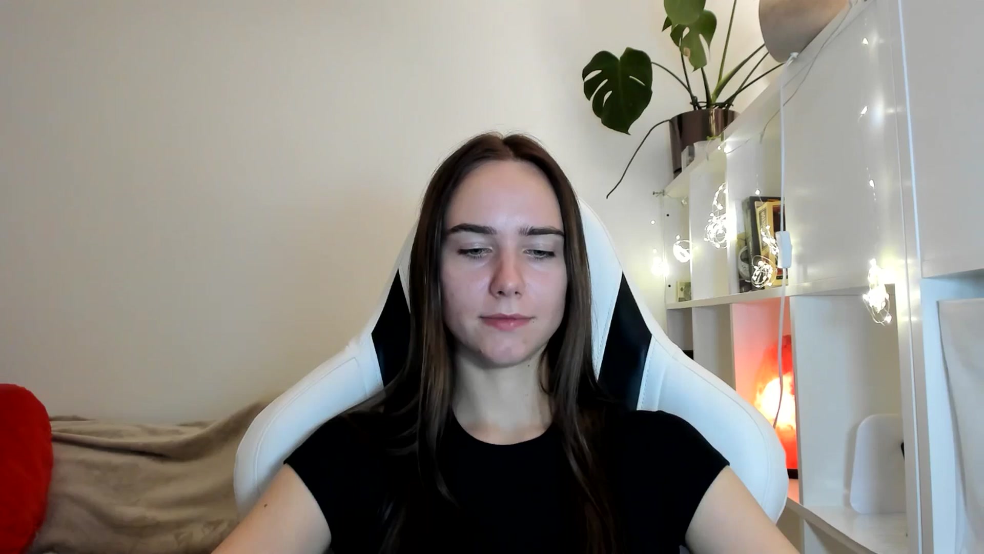 Gallery image thumbnail from OhAlisa's myfreecams stream on, 08/08/2025, 21:08 image 17 of 20