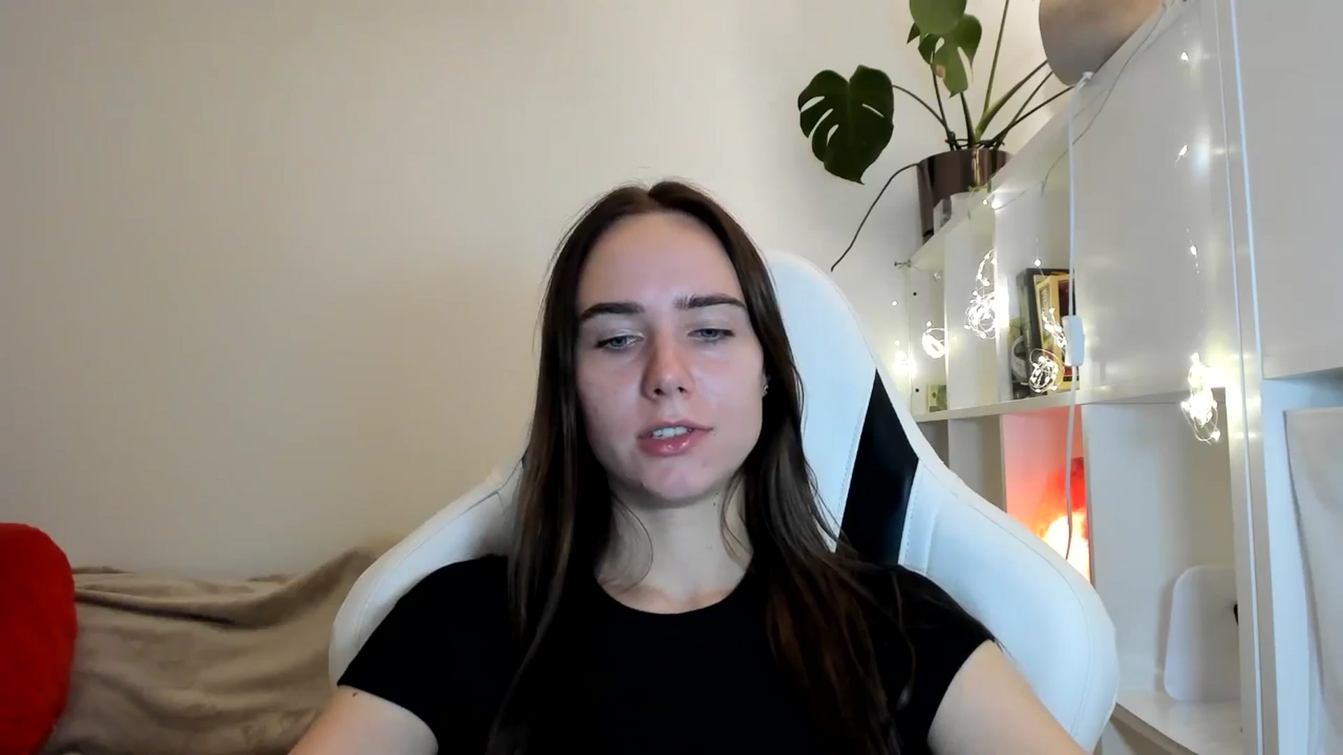 Gallery image thumbnail from OhAlisa's myfreecams stream on, 08/08/2025, 21:08 image 10 of 20