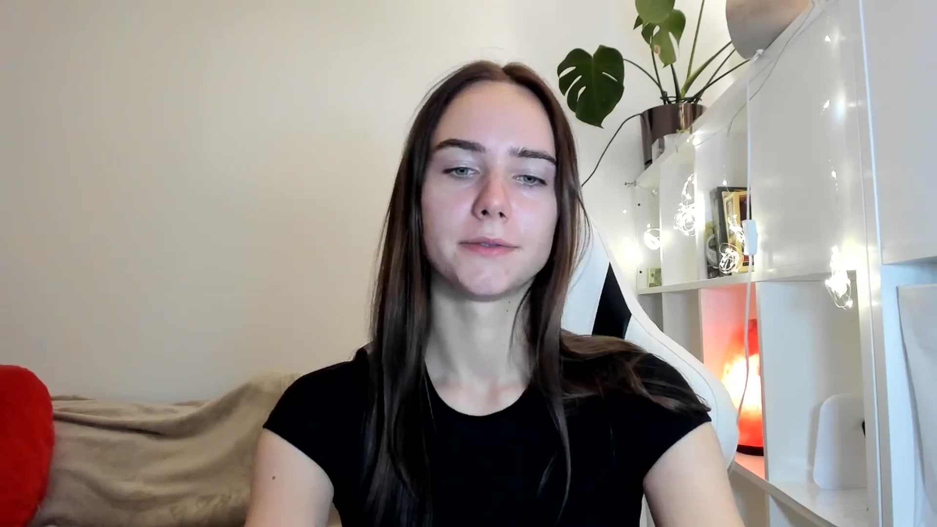 Gallery image thumbnail from OhAlisa's myfreecams stream on, 08/08/2025, 21:08 image 7 of 20