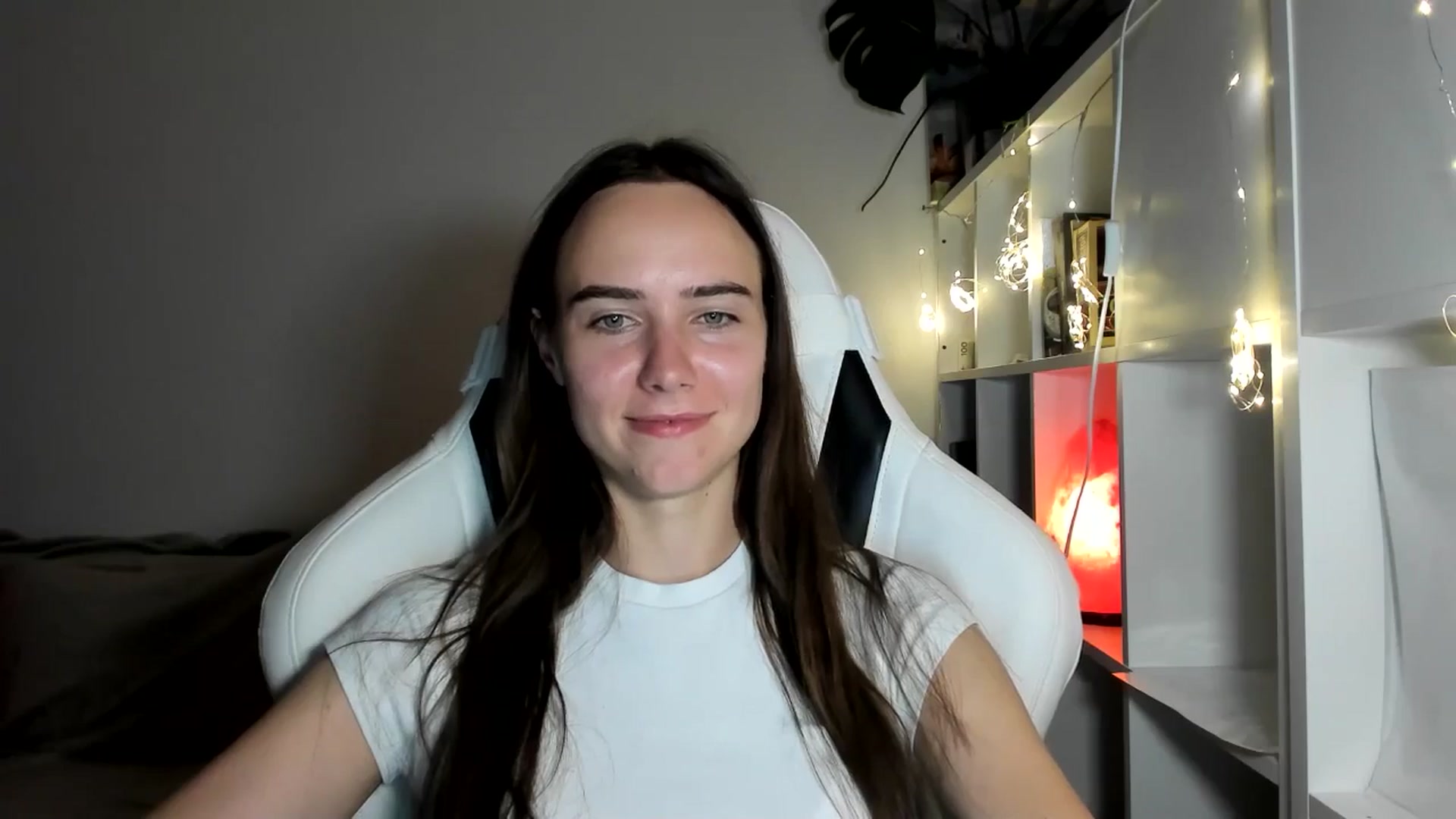 Gallery image thumbnail from OhAlisa's myfreecams stream on, 08/11/2025, 20:38 image 14 of 20