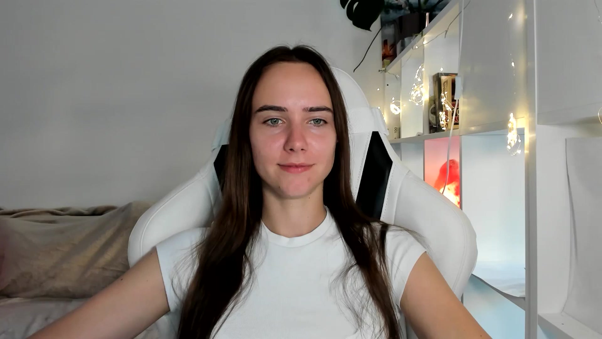 Gallery image thumbnail from OhAlisa's myfreecams stream on, 08/11/2025, 20:38 image 2 of 20